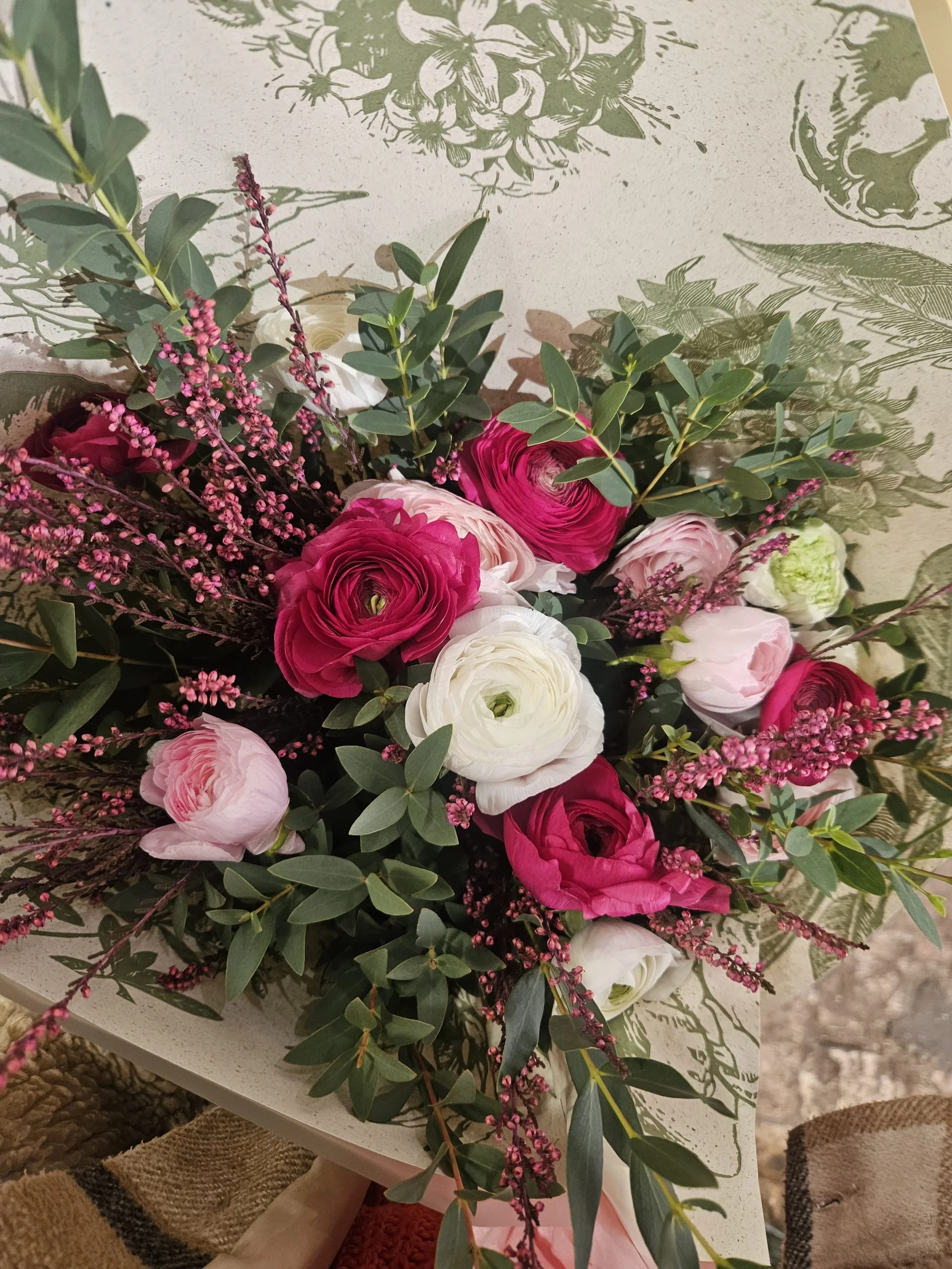 Bouquet de Renoncules, par Bloomy Mademoiselle, fleuriste à Le Cannet