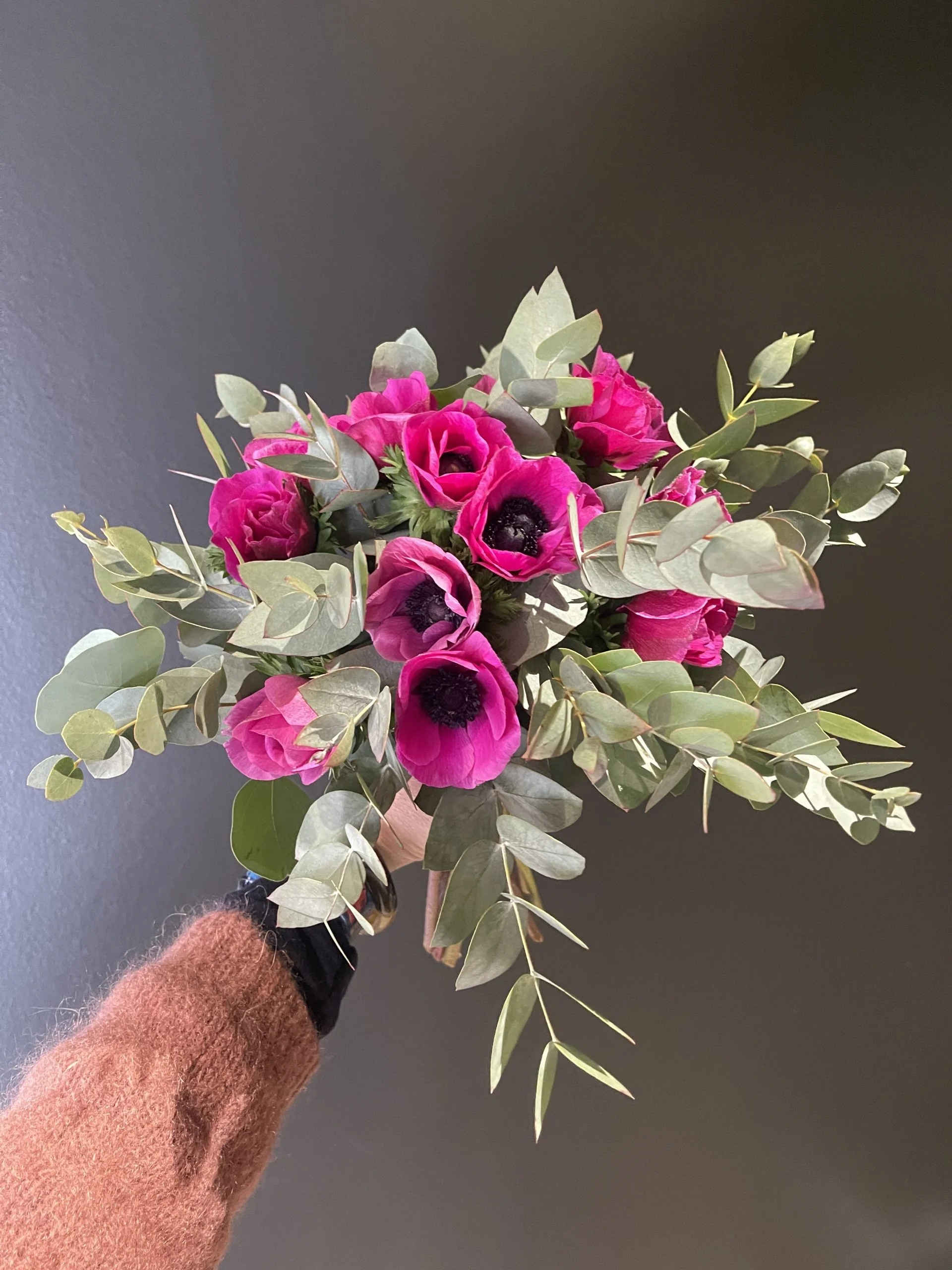 Bouquet d&rsquo;Anémones, par Marguerite et compagnie, fleuriste à Cusset