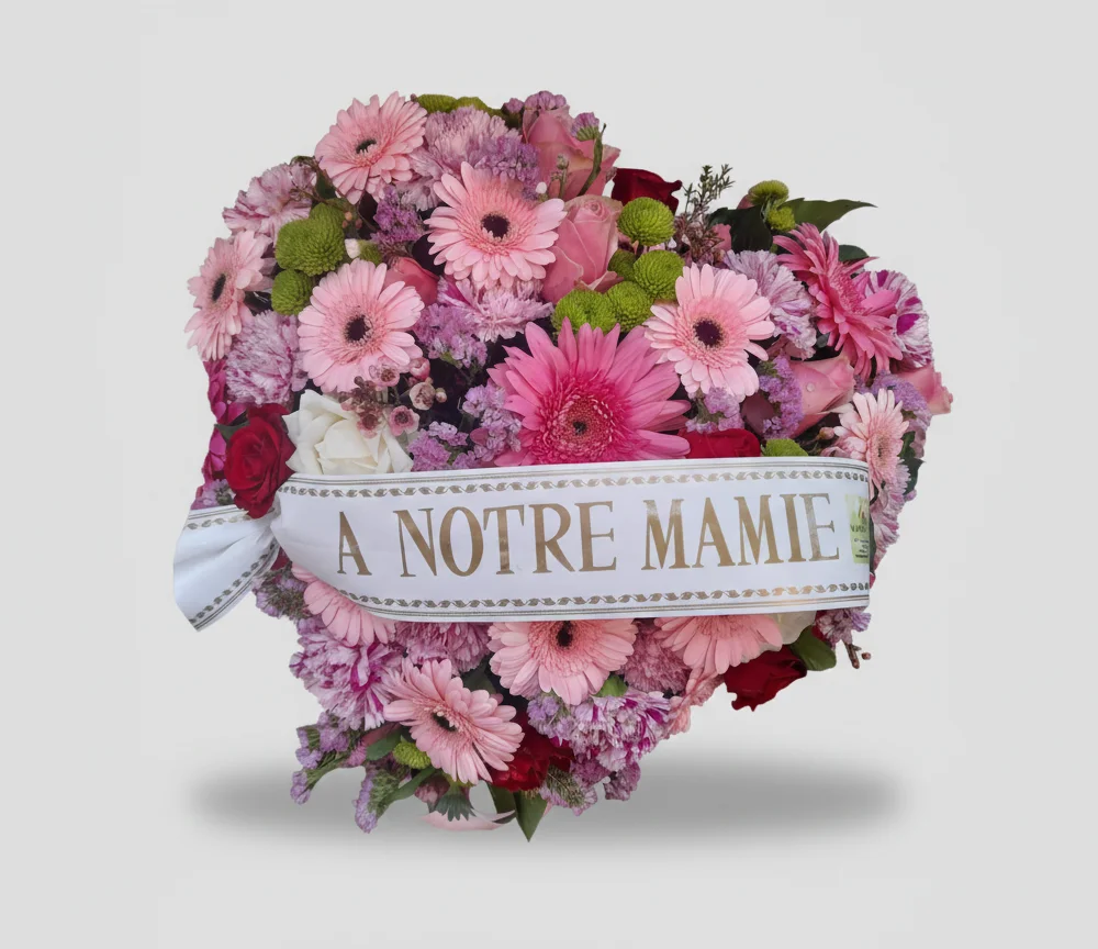 composition florale coeur, par La Nature en Fleurs, fleuriste à Toul