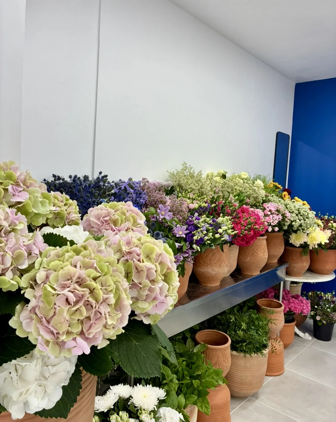 Livraison de fleurs Nîmes et proximité, par Fleurs de Nila, artisan fleuriste