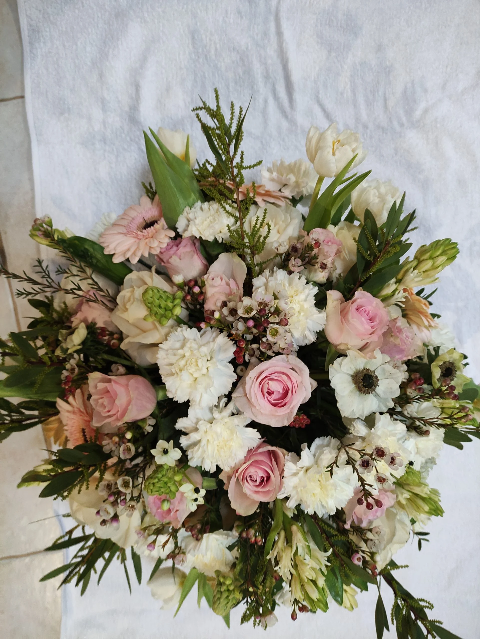 Bouquet explosion de pastel, par Les Ambiances de Yami, fleuriste à Cambernard