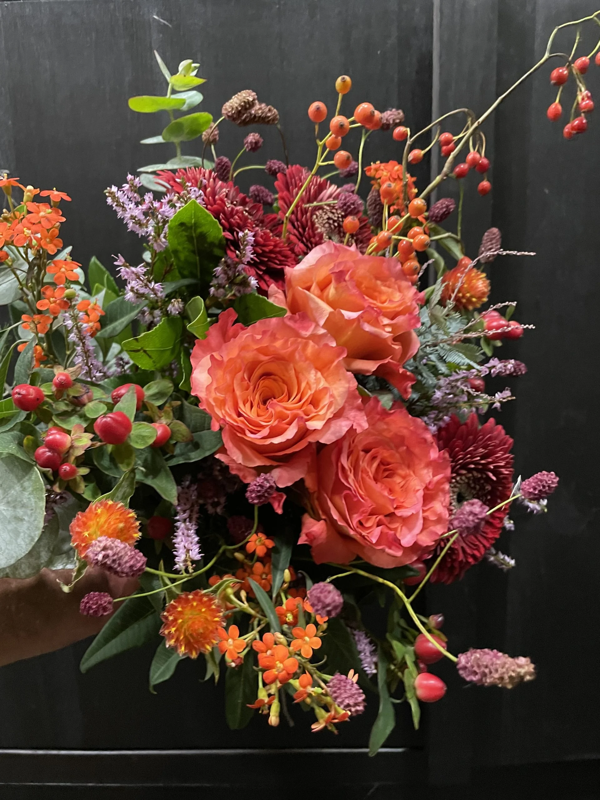 Bouquet orangé, par Amour de fleurs Bordeaux, fleuriste à Bordeaux