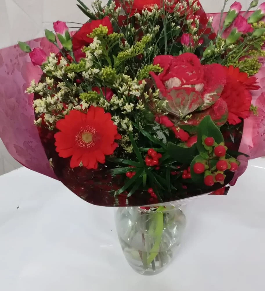 bouquet du fleuriste rouge, par Au Dipladenia, fleuriste à Lille