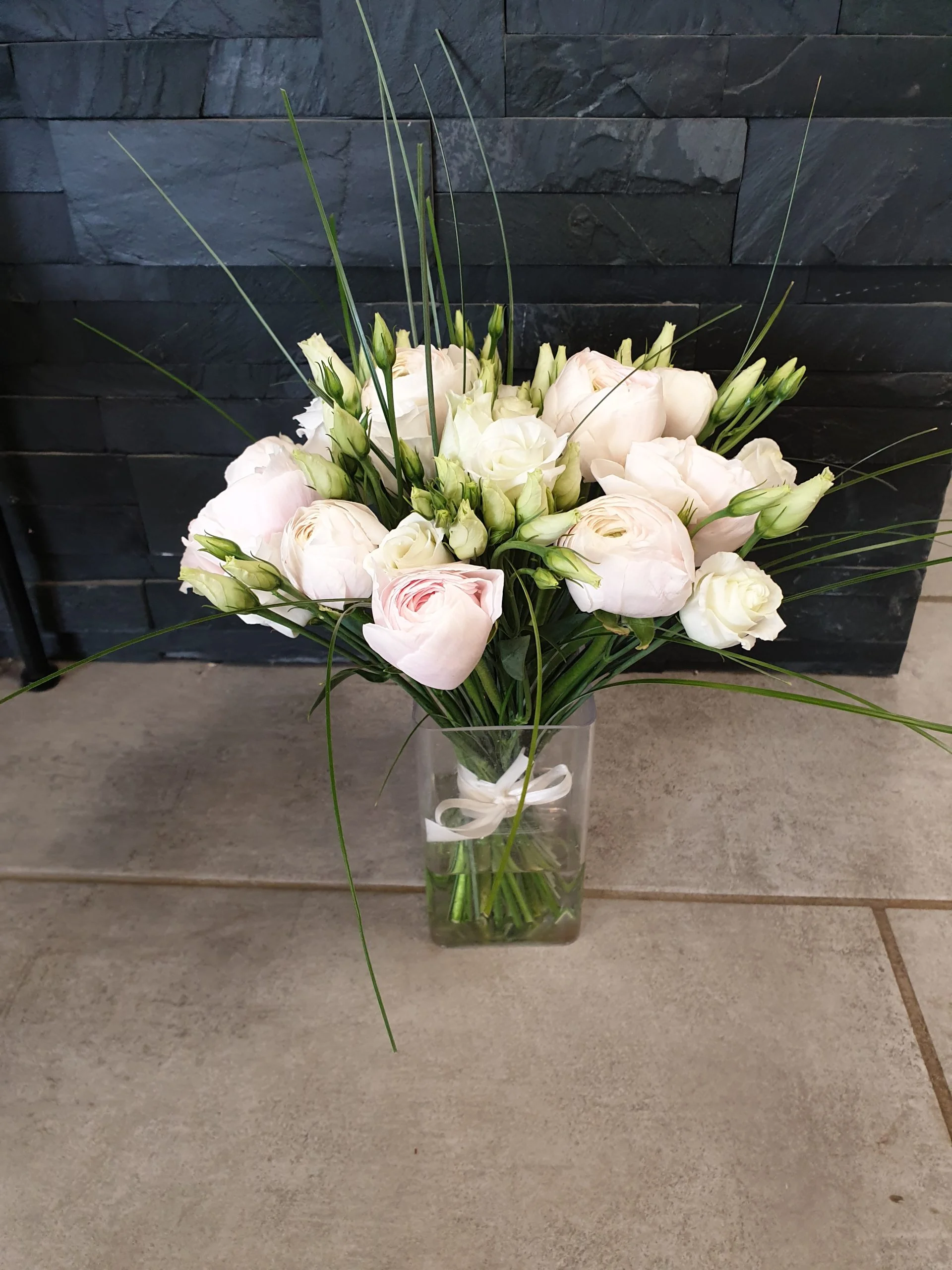 Bouquet de Renoncules, par Un jour une fleur, fleuriste à Tigery