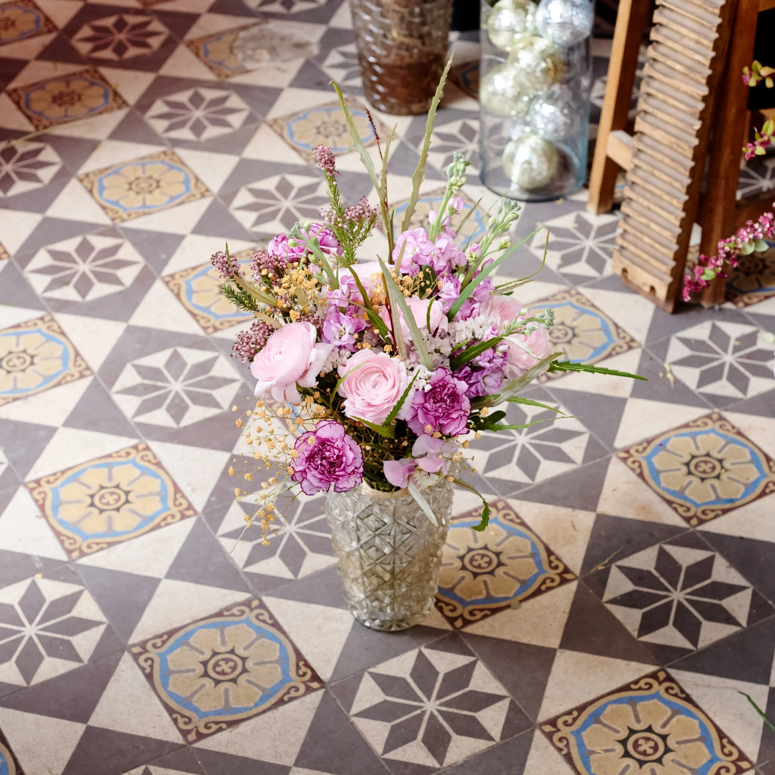 Bouquets d'Anniversaire de Mariage - Livraison de bouquets de fleurs par vos fleuristes préférés