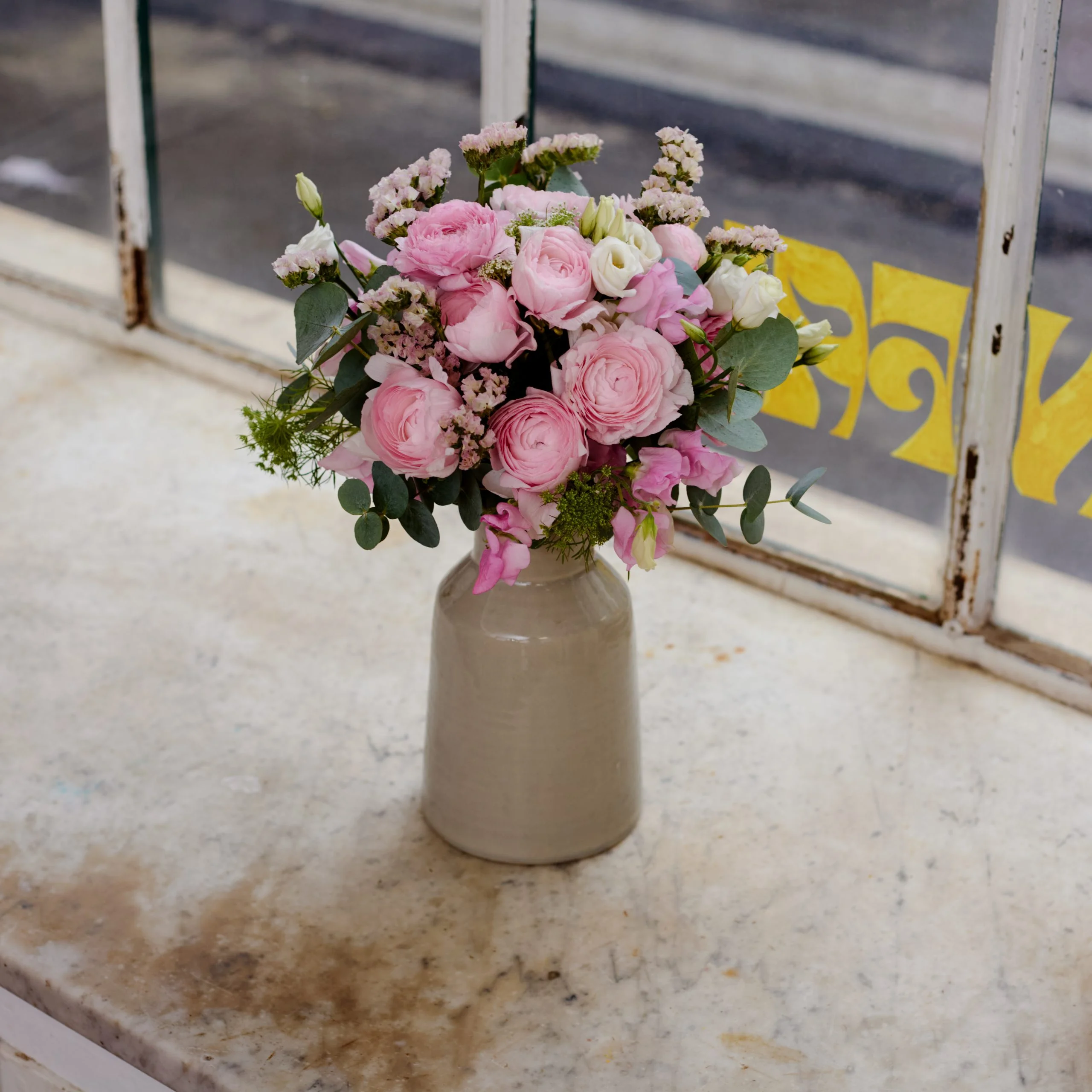 Bouquets de Fiançailles - Livraison de bouquets de fleurs par vos fleuristes préférés