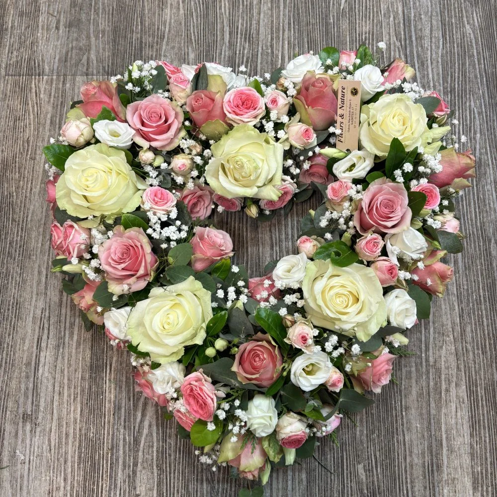 Coeur évidé, par Fleurs & Nature, fleuriste à Saintes
