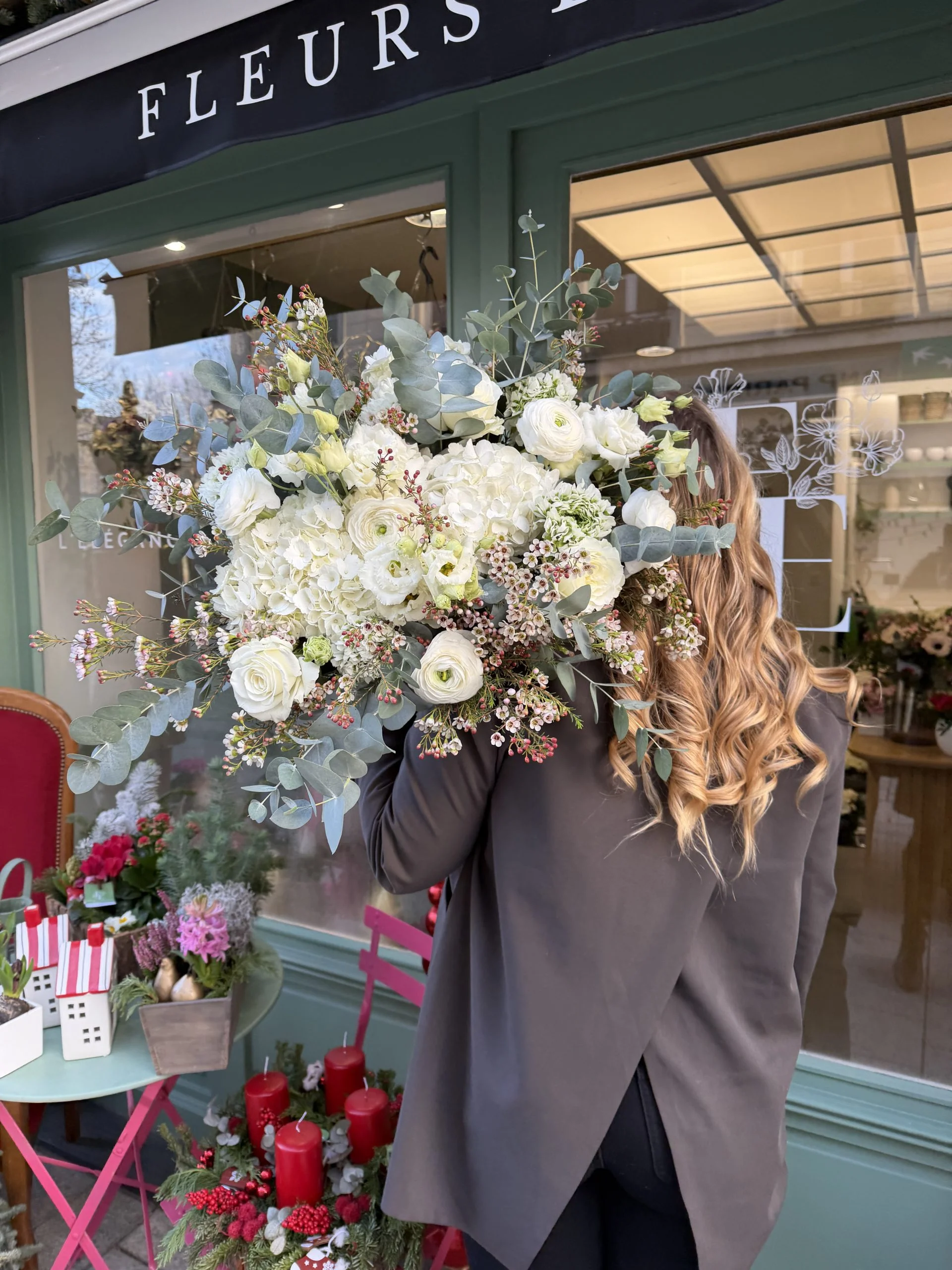 Bouquet blanc et vert, par Fleurs d’élégance, fleuriste à Caen