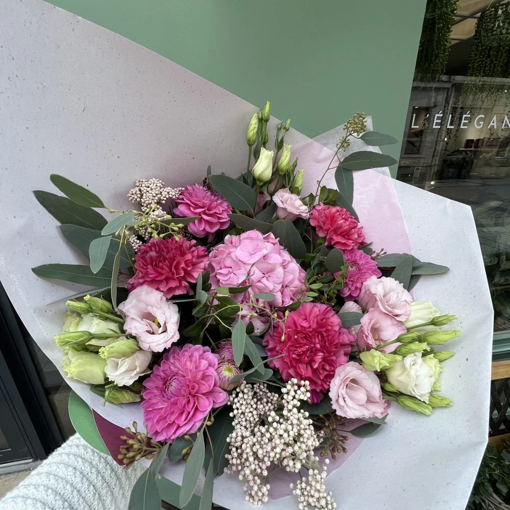 Bouquet dans les nuances de rose, par Fleurs d’élégance, fleuriste à Caen