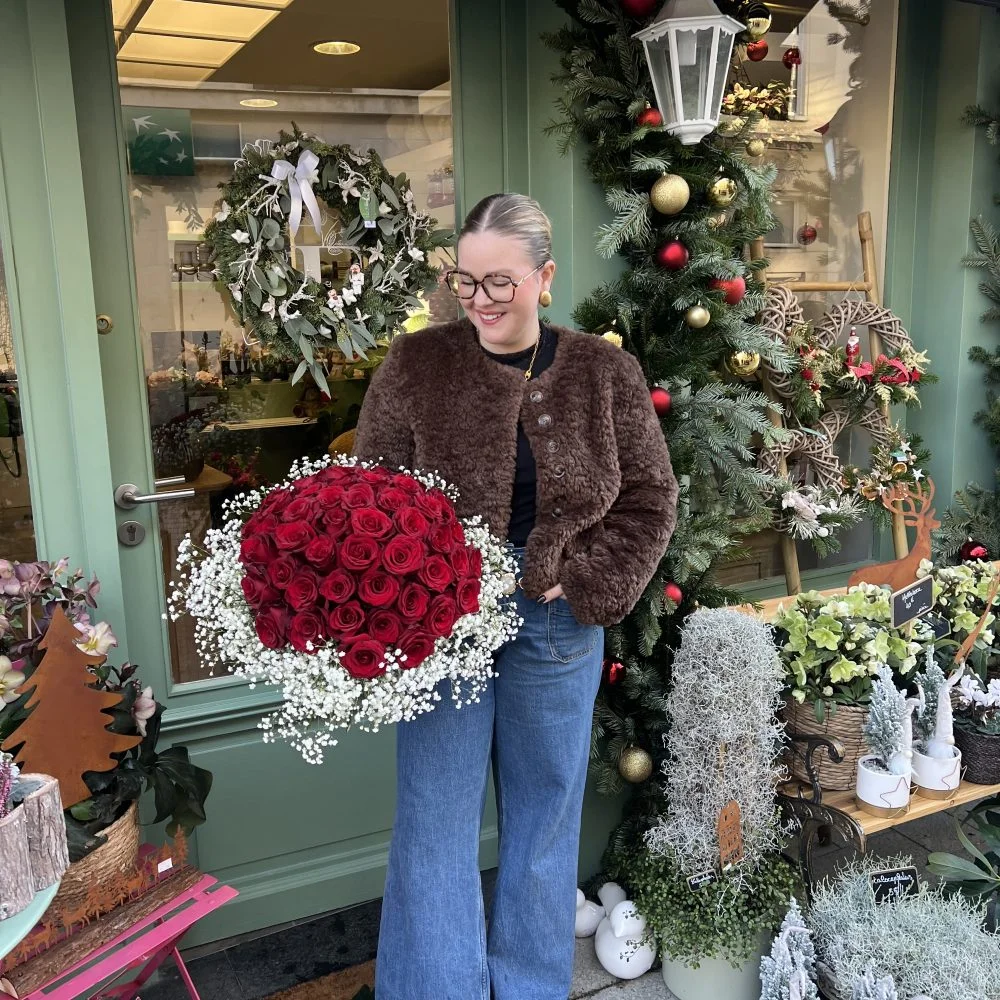 Bouquet de Roses rouges, par Fleurs d’élégance, fleuriste à Caen