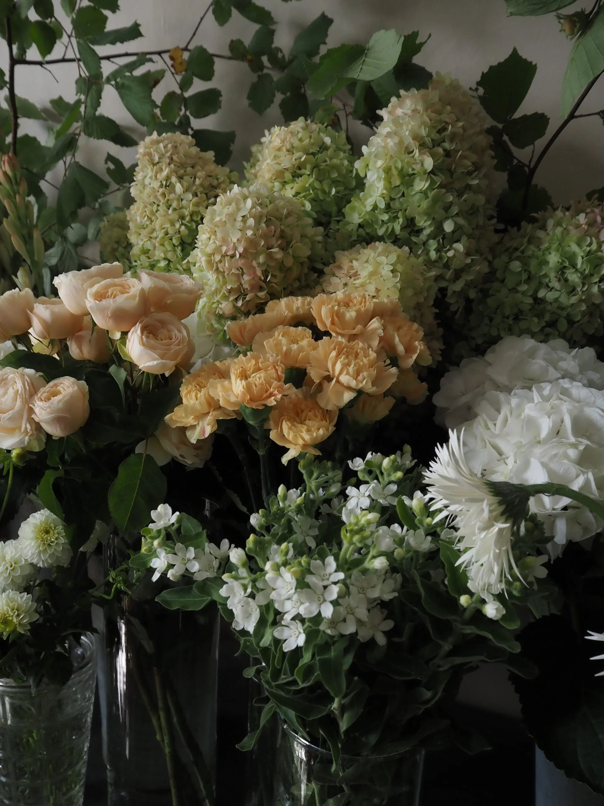 Flower Delivery in Lyon and the Surrounding Area, by Des Fleurs, Des Saisons, an Artisan Florist