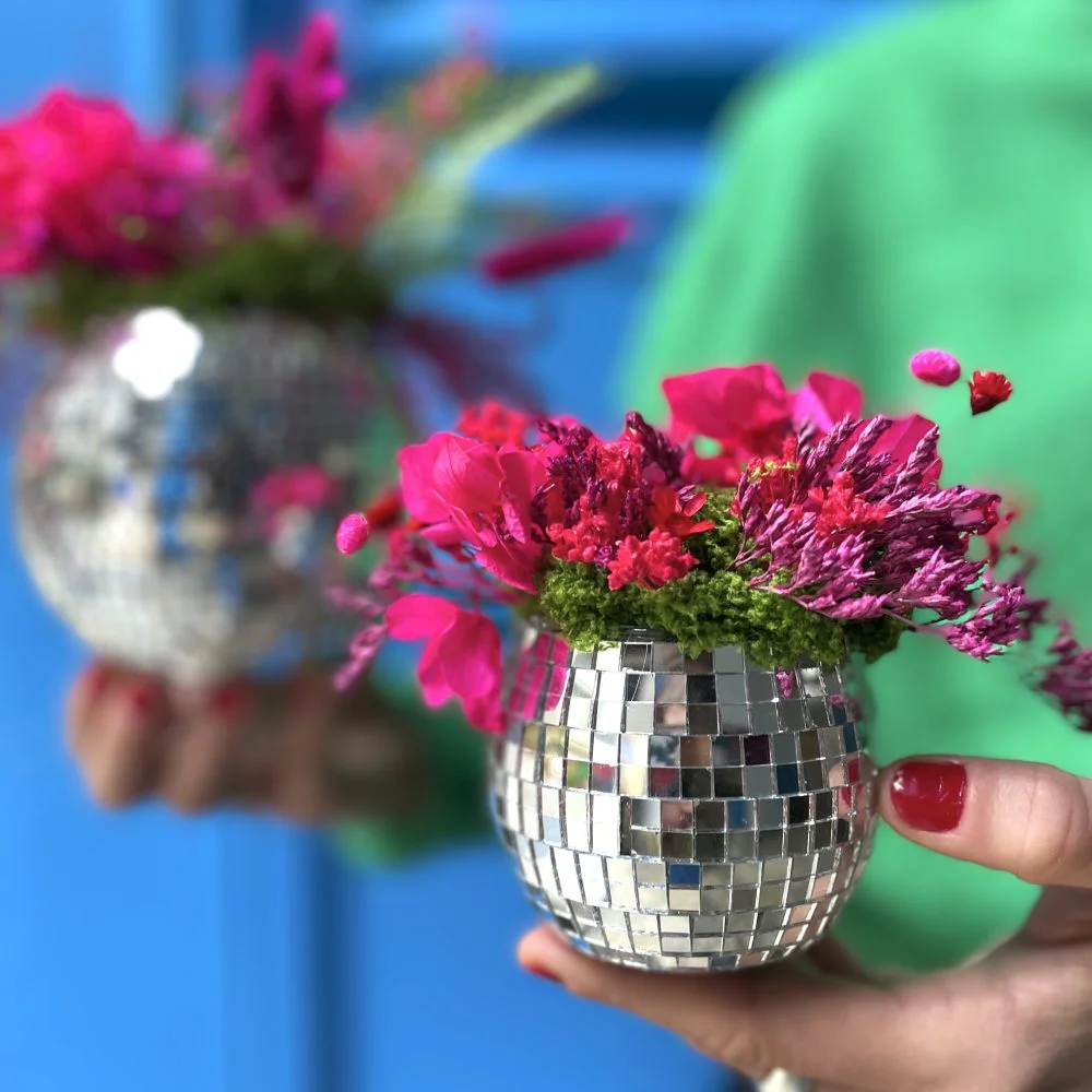 Boule à facettes, par Atelier fleuri, fleuriste à Besançon