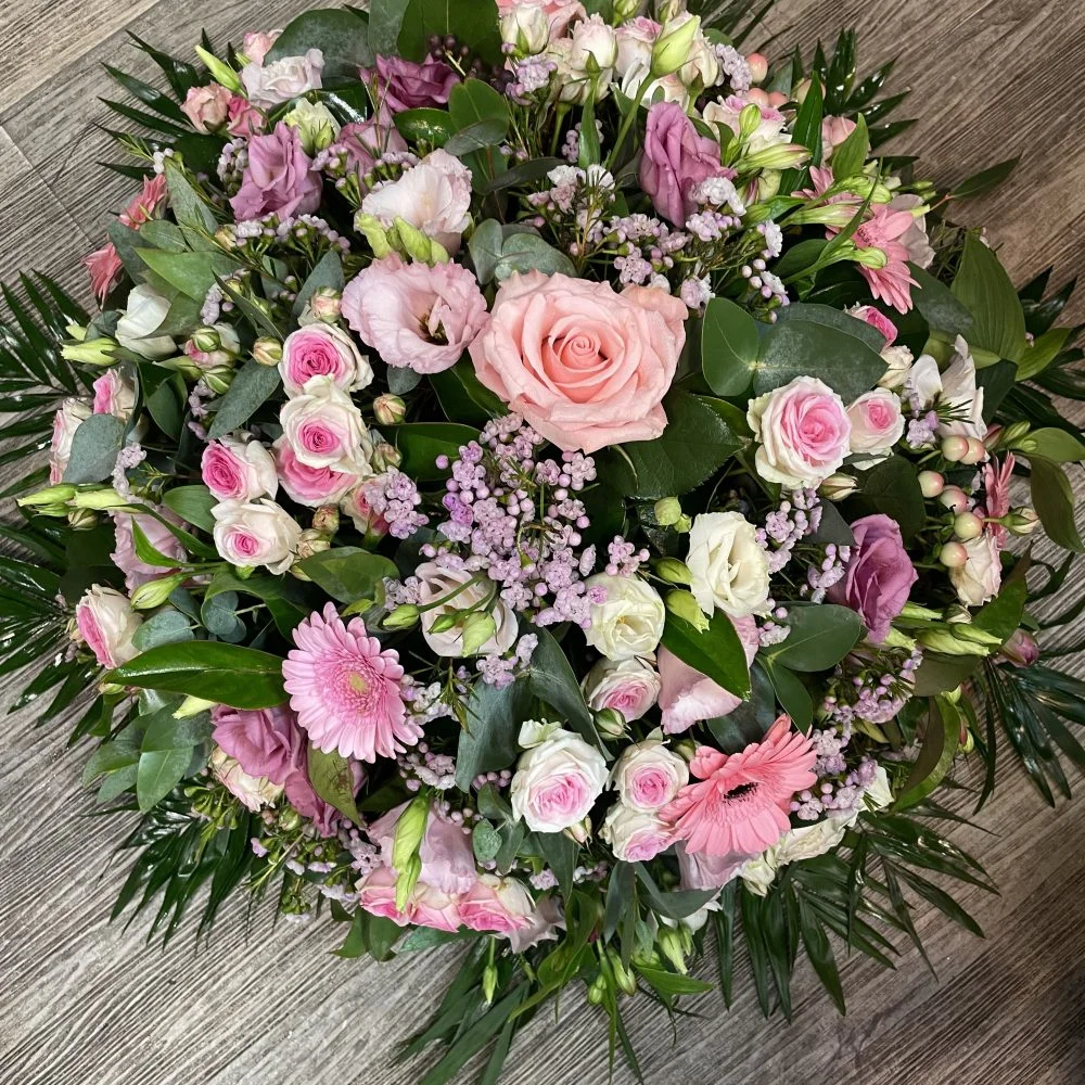 Coussin rond de deuil, par Fleurs & Nature, fleuriste à Saintes