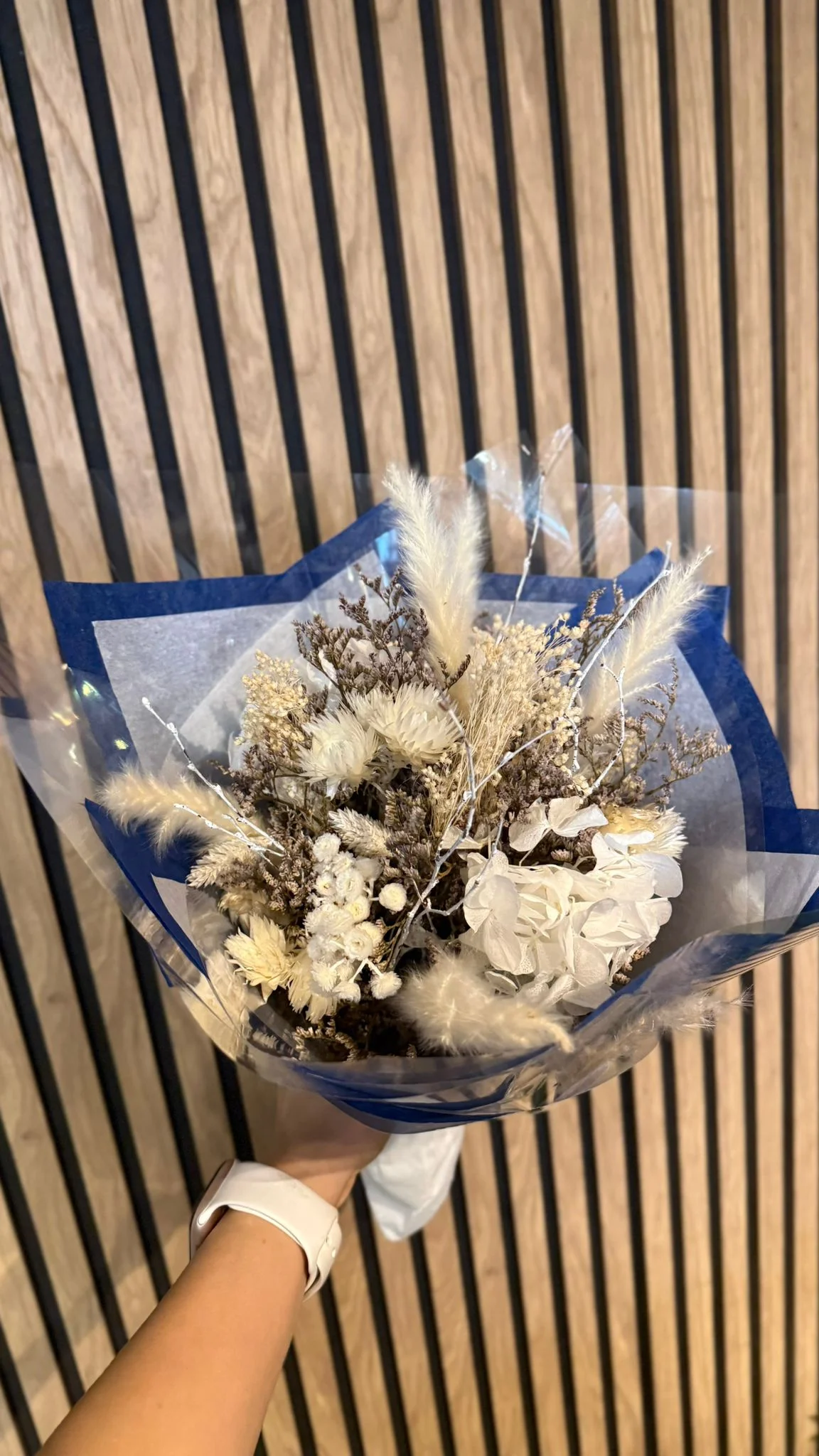 Fleurs séchées Blanche, par Les fleurs de Célony, fleuriste à Aix-en-Provence