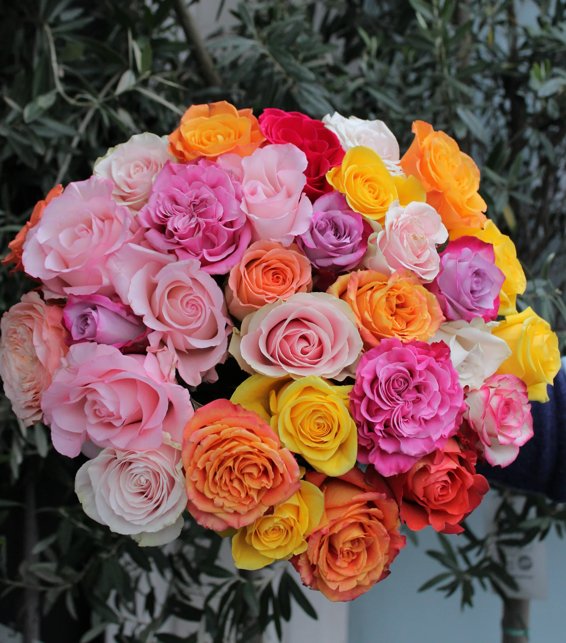 Bouquet Assorti de Roses aux Tons Pastel, par Les Fleurs de Lutece, fleuriste à Paris