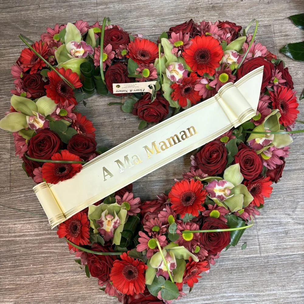 Cœur évidé, par Fleurs & Nature, fleuriste à Saintes