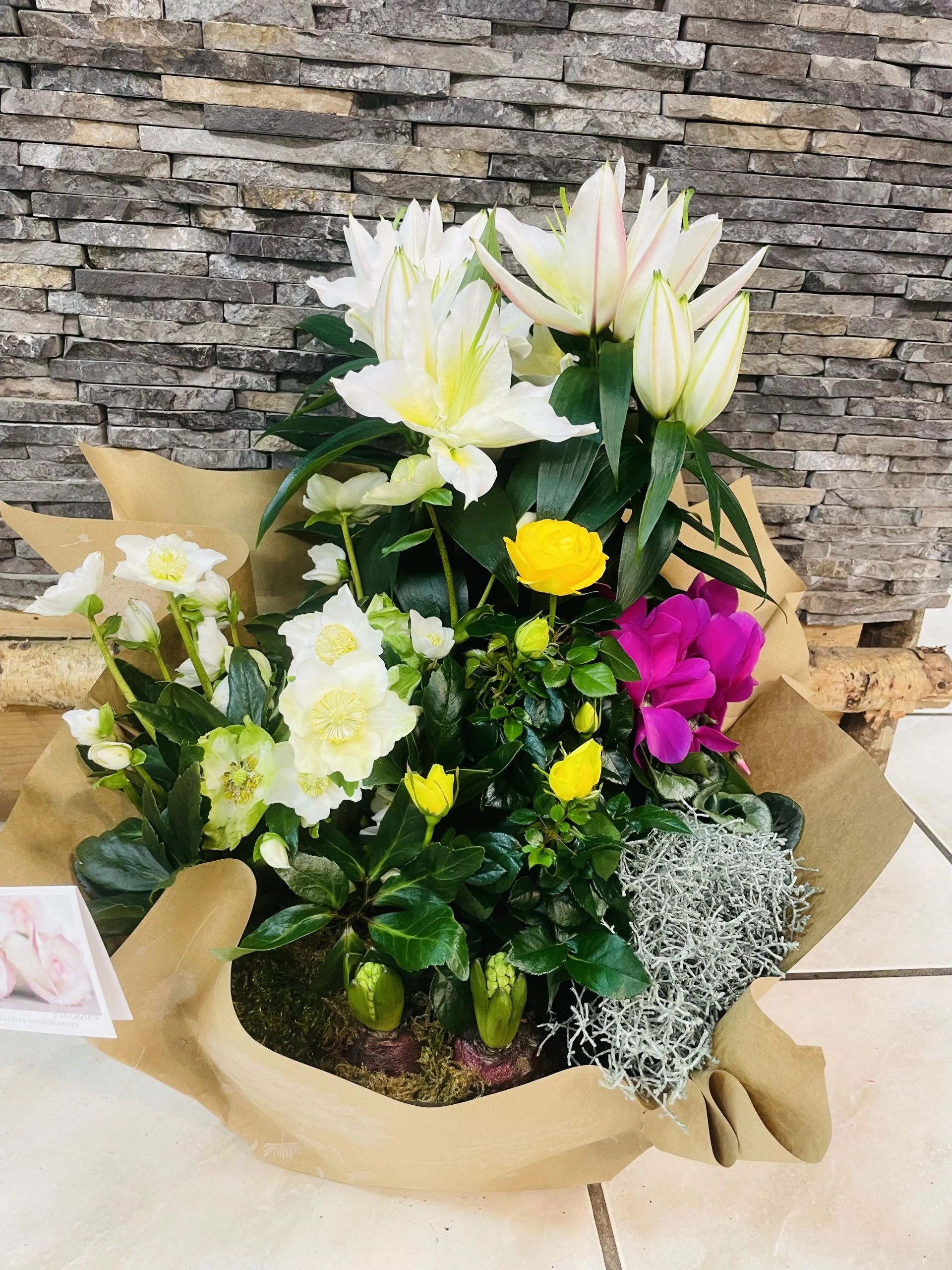 Coupe de plantes exterieure, par Fleurs & Nature, fleuriste à Saintes