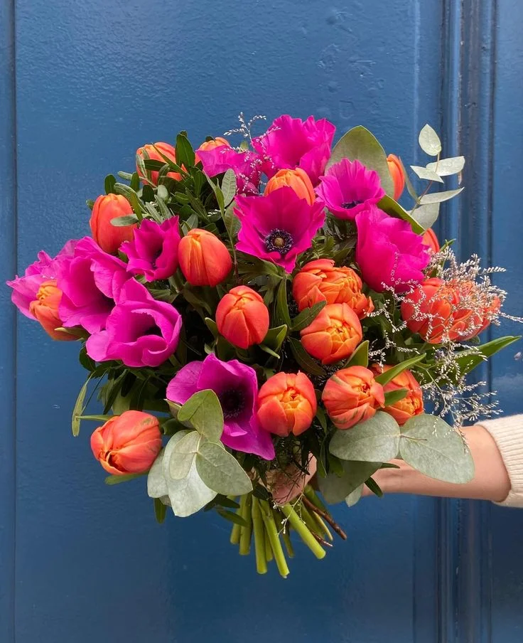 Bouquet fleurs de saison multicolore ( selon arrivage ), par Le Dahlia by Estelle, fleuriste à Bordeaux