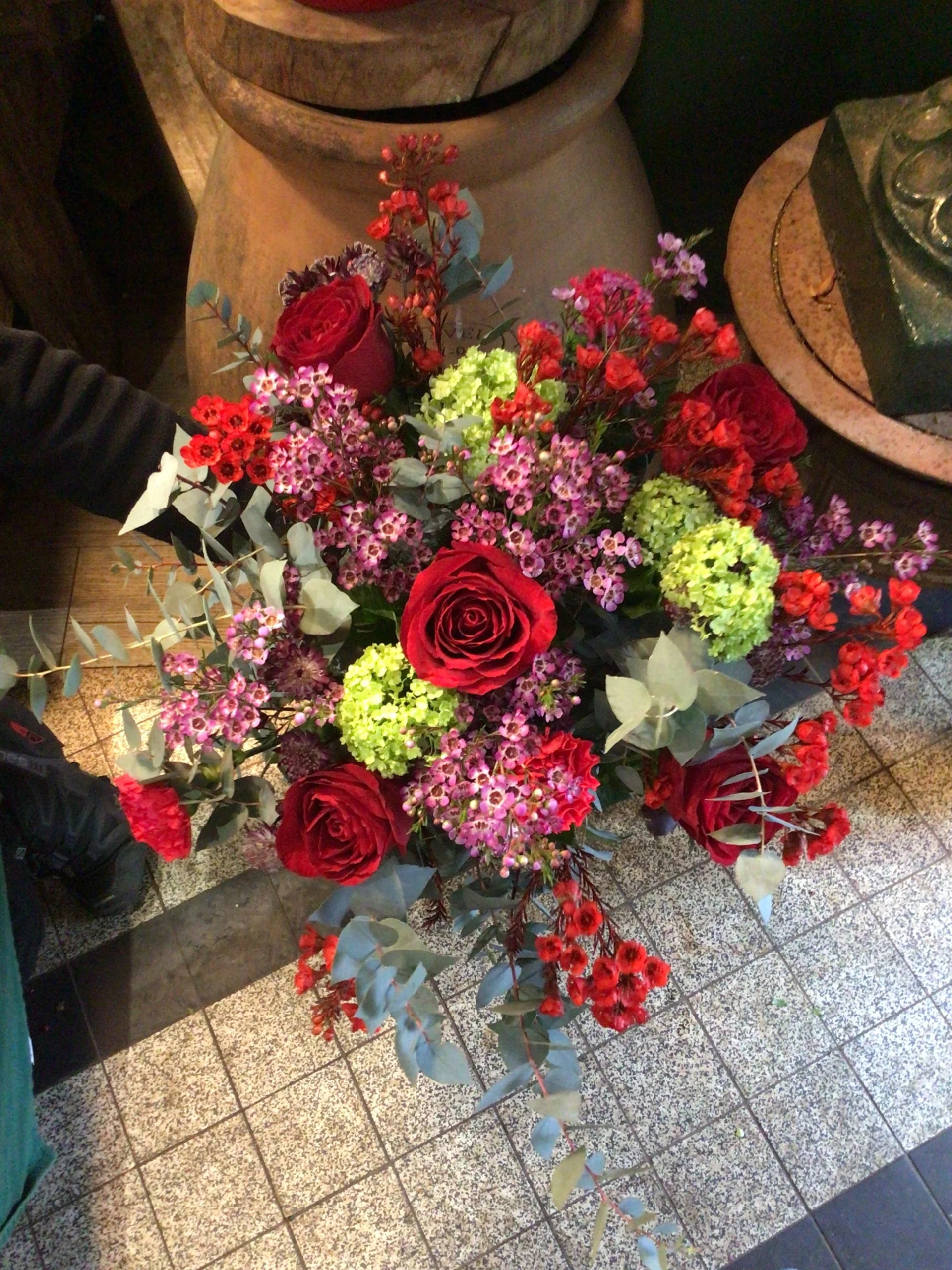 Bouquet st Valentin amour vif, par Maison Stéphane Bellot, fleuriste à Paris
