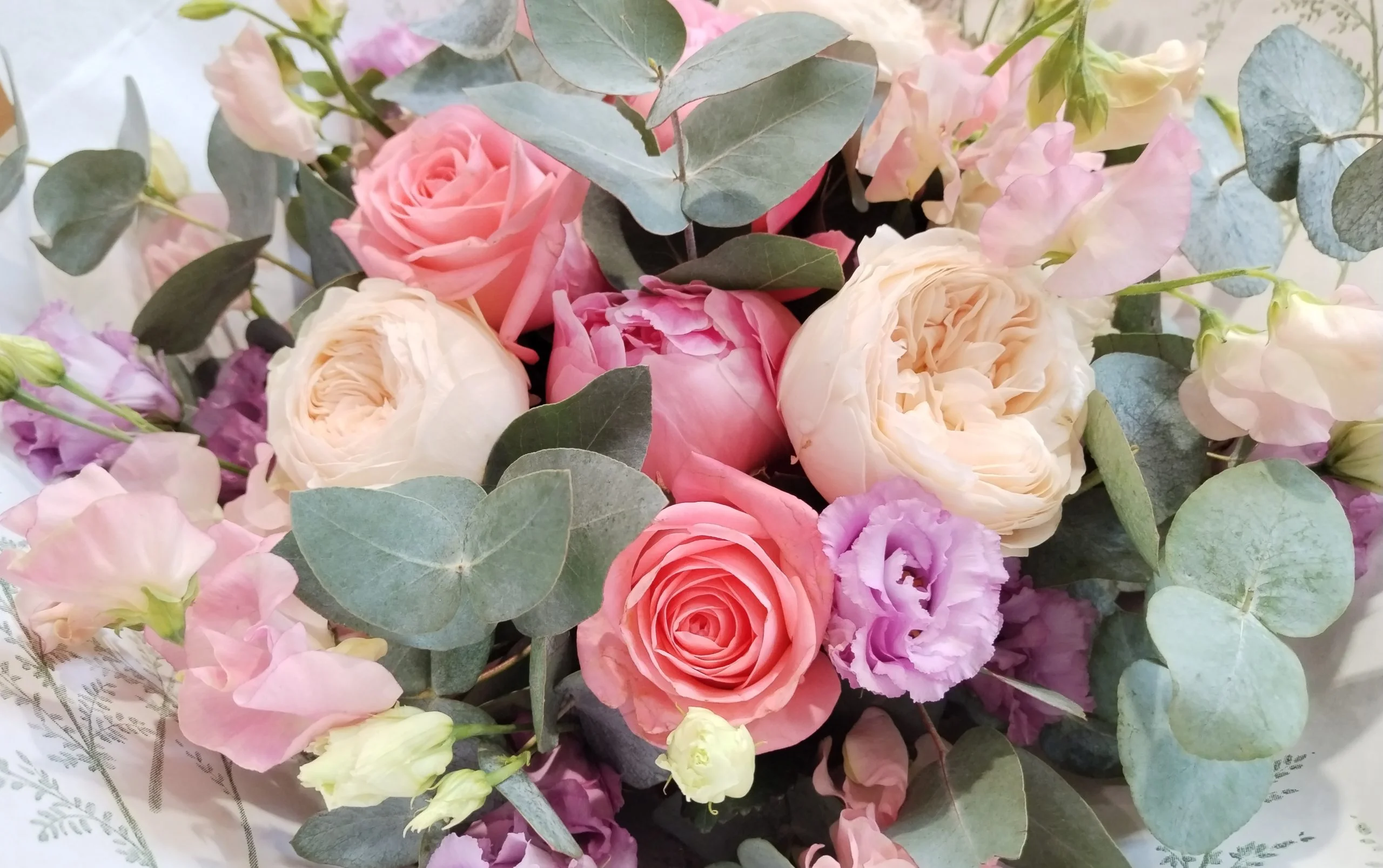 Bouquet de l&rsquo;Artisan / Camaïeu Pastel, par Hana Fleurs, fleuriste à Aubenas
