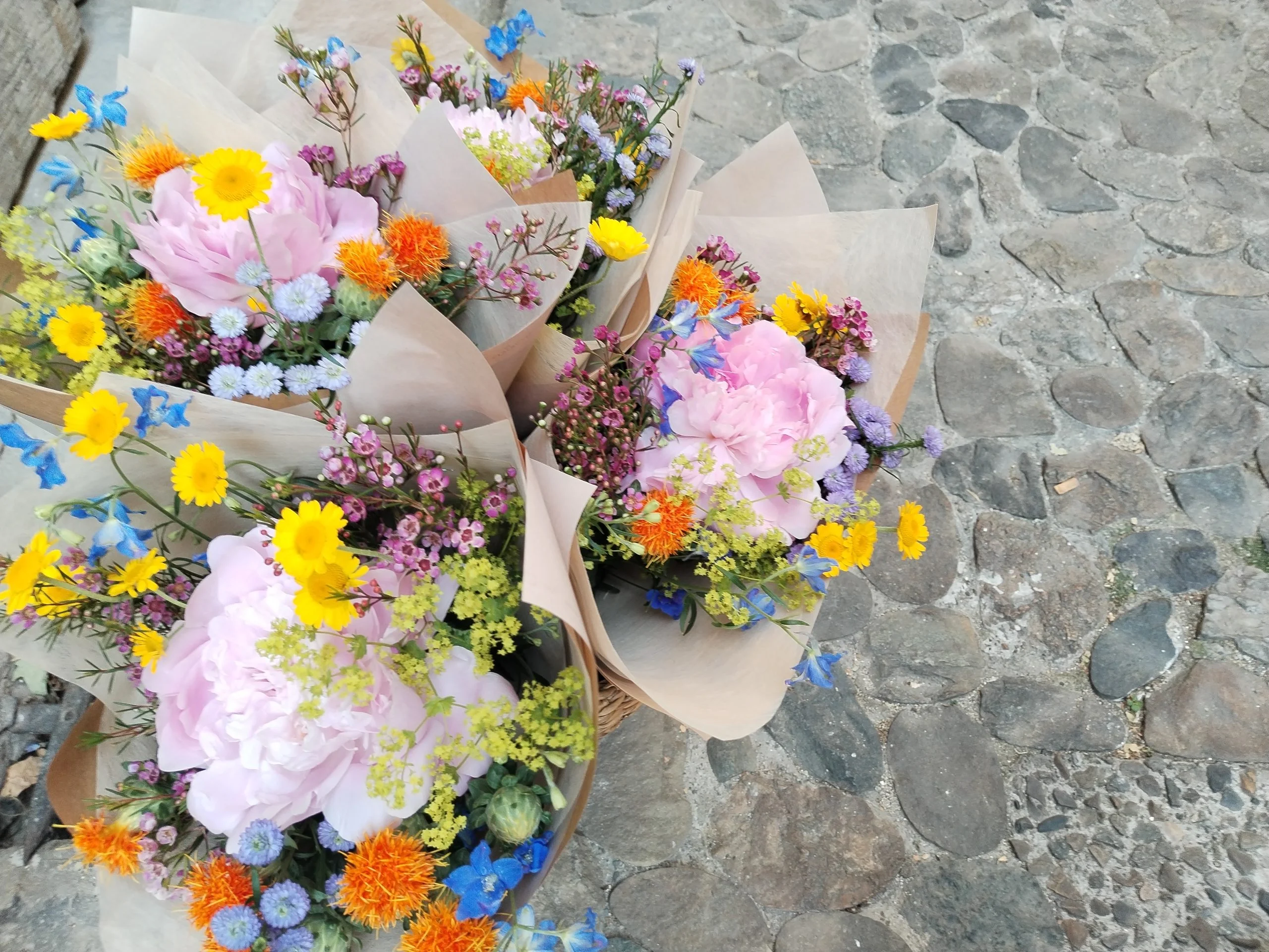Bouquet de l&rsquo;Artisan Multicolore, par Hana Fleurs, fleuriste à Aubenas