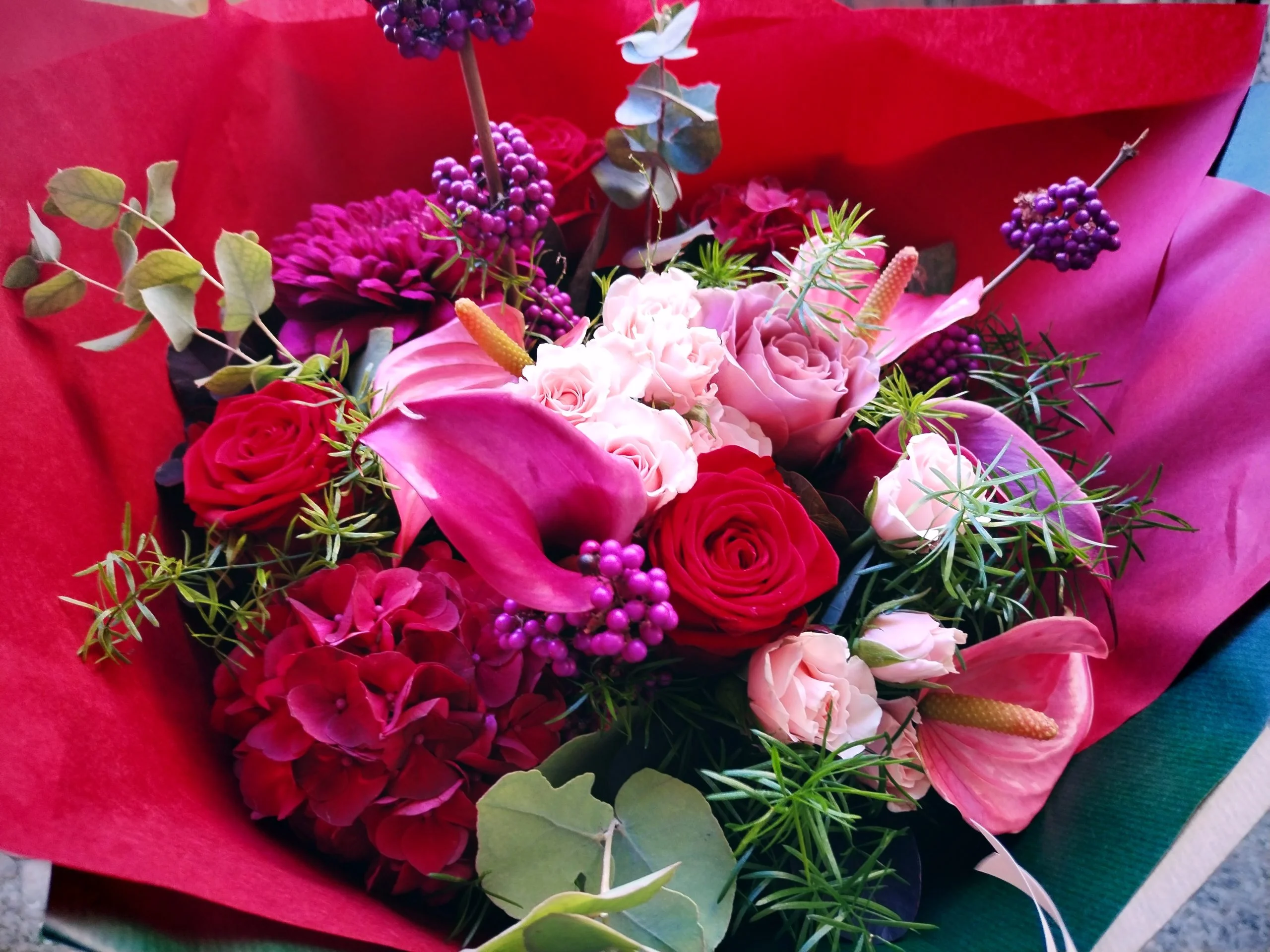 Bouquet Saint-Valentin, par Hana Fleurs, fleuriste à Aubenas