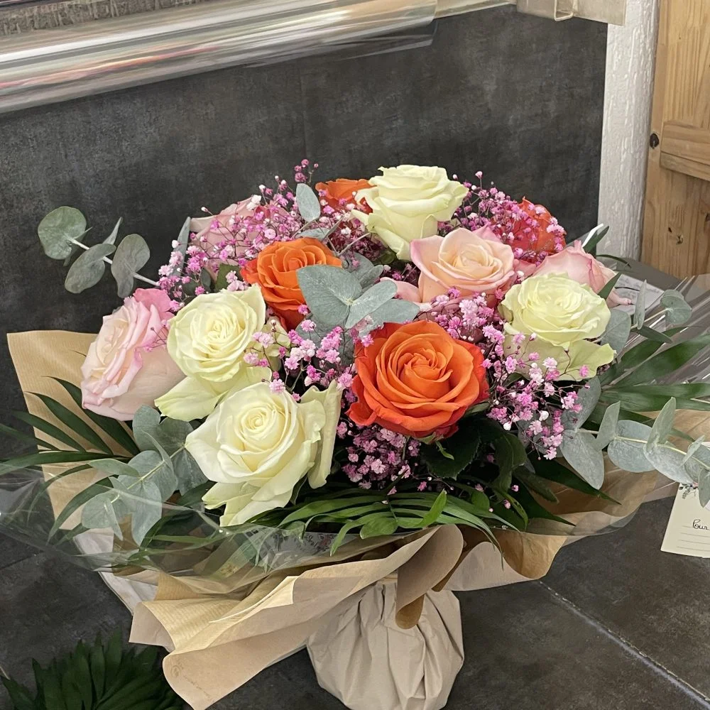Bouquet Mix Roses, par La Rose d'Or, fleuriste à Ollioules