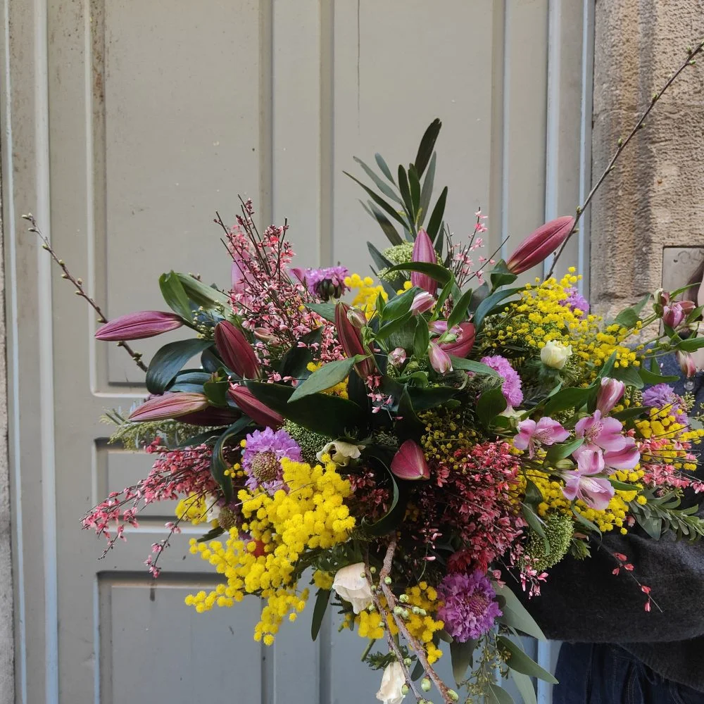 Bouquet Lys & Mimosa, par La Belle Saison, fleuriste à Toulouse
