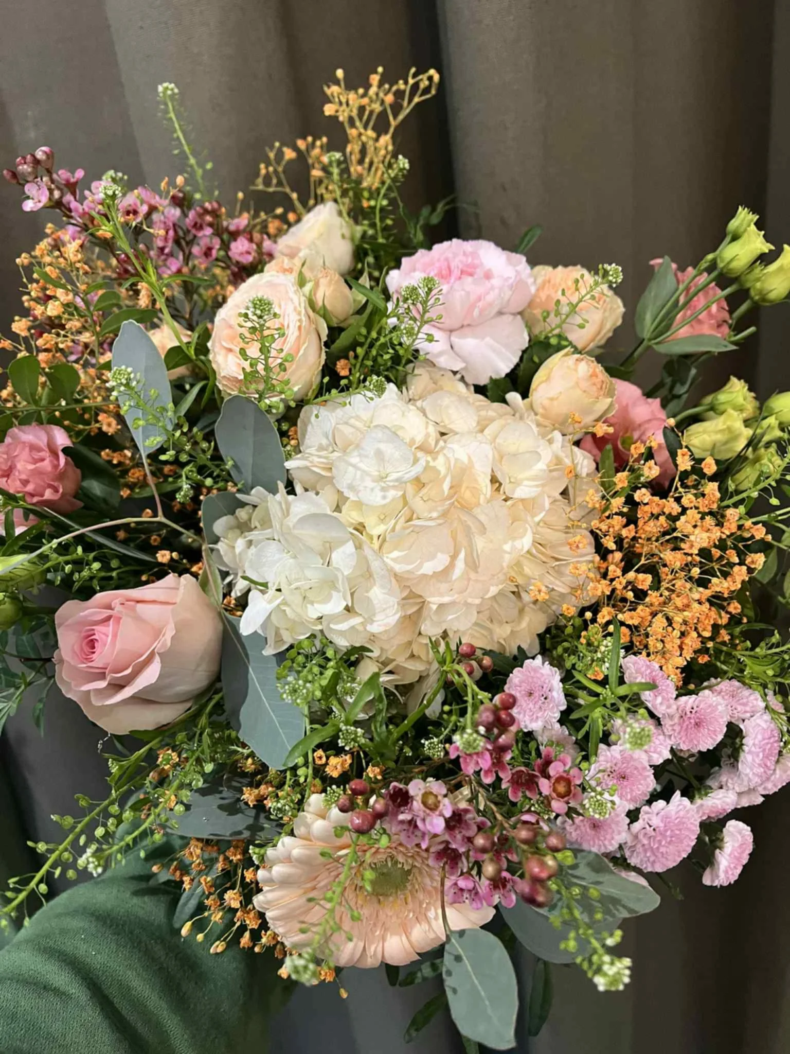 Bouquet pastel, par Bloemen By Célia, fleuriste à Hazebrouck