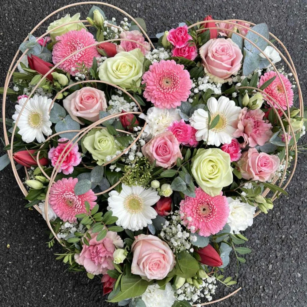 coeur, par Bloemen By Célia, fleuriste à Hazebrouck