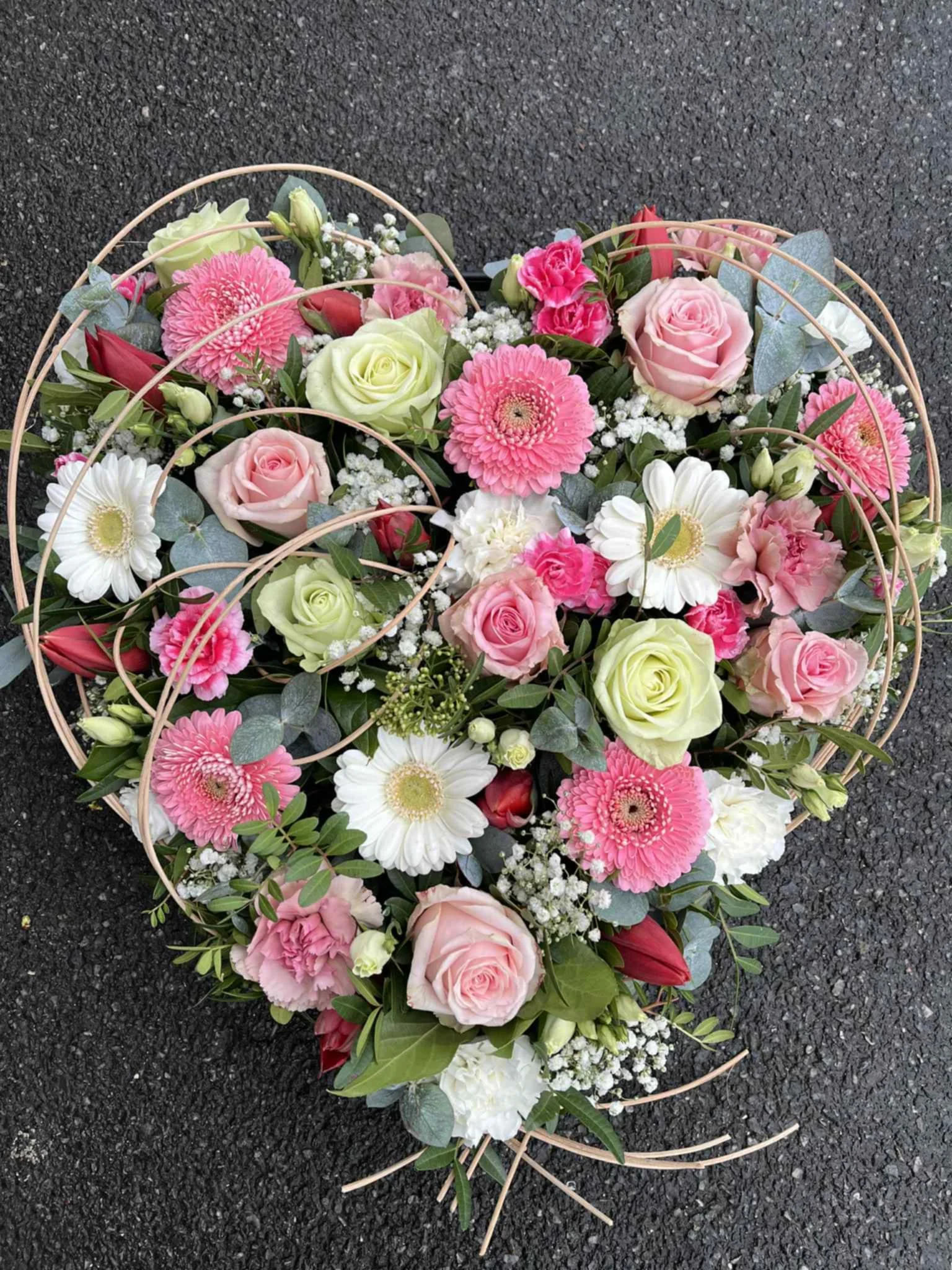 coeur, par Bloemen By Célia, fleuriste à Hazebrouck