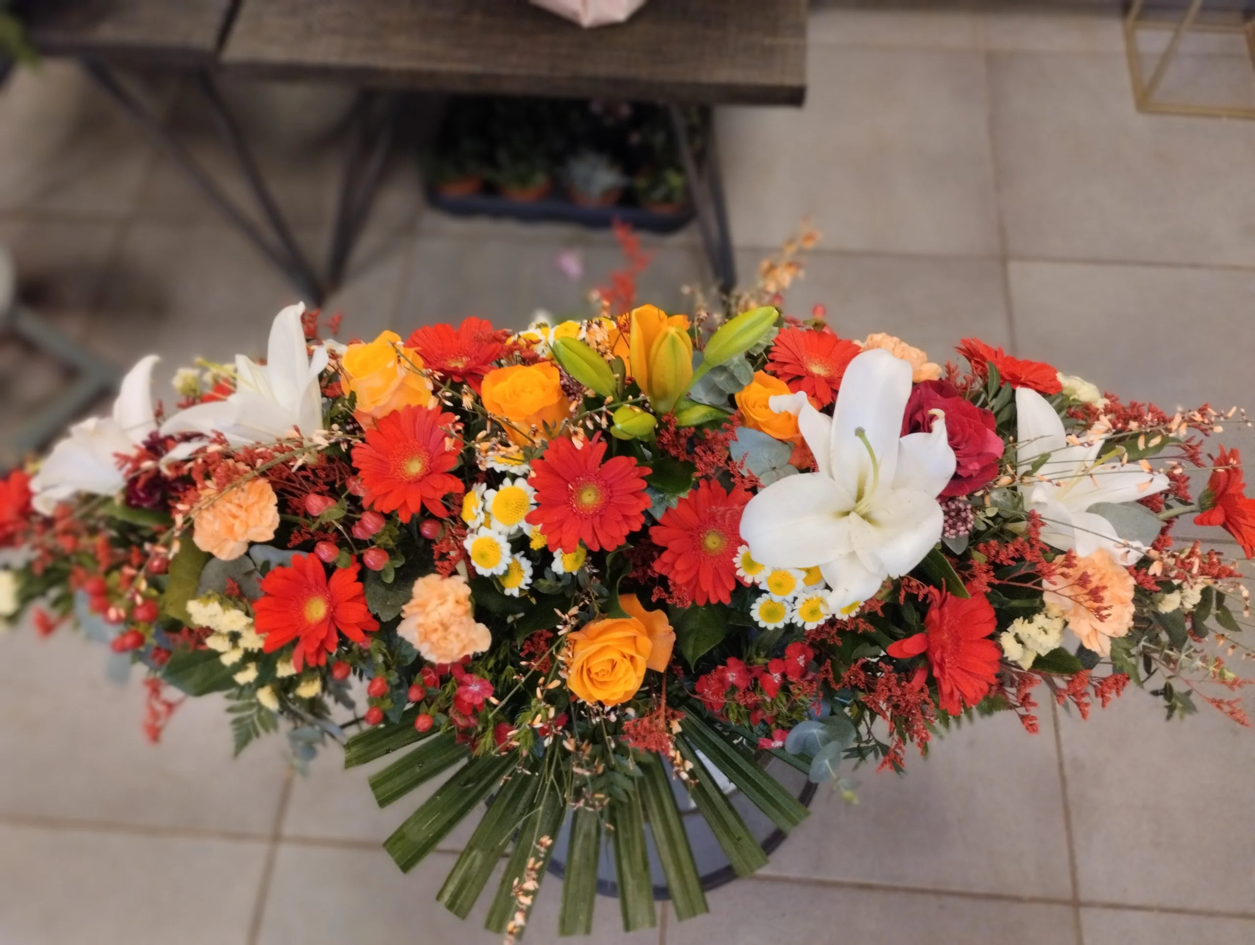 Gerbe de Deuil, par Le Lysianthus, fleuriste à Jugon-les-Lacs