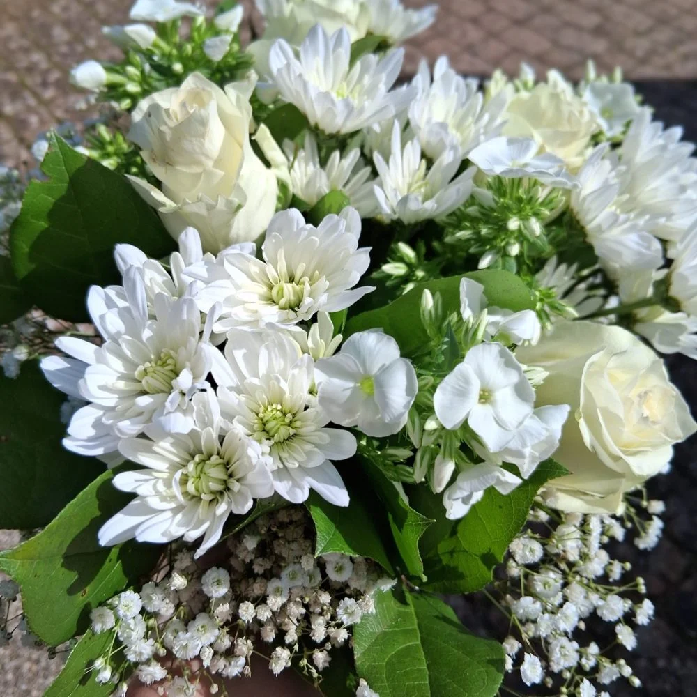 Bouquet Blanc, par Bonheur des fleurs, fleuriste à La Montagne