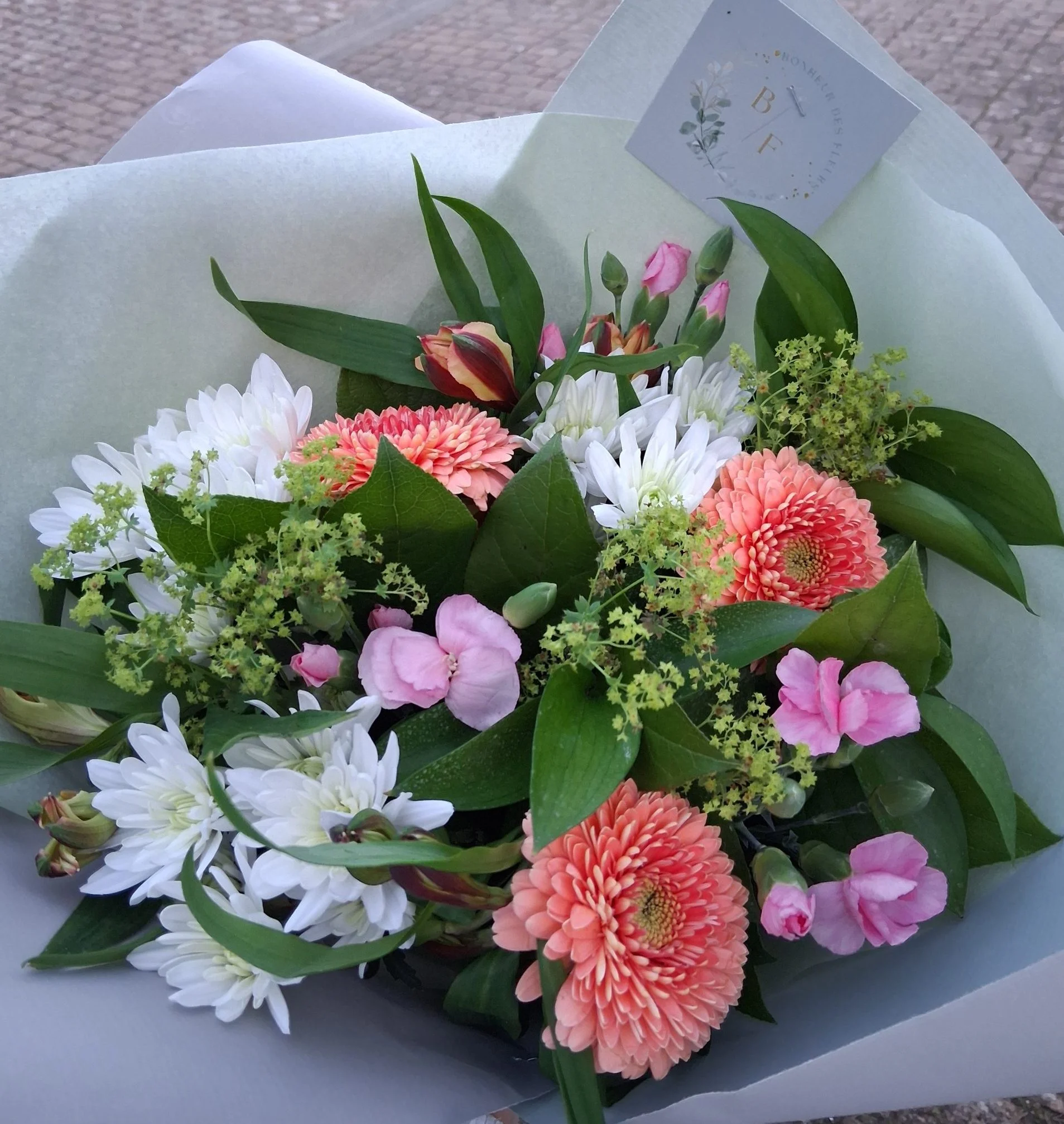 Bouquet Douceur, par Bonheur des fleurs, fleuriste à La Montagne