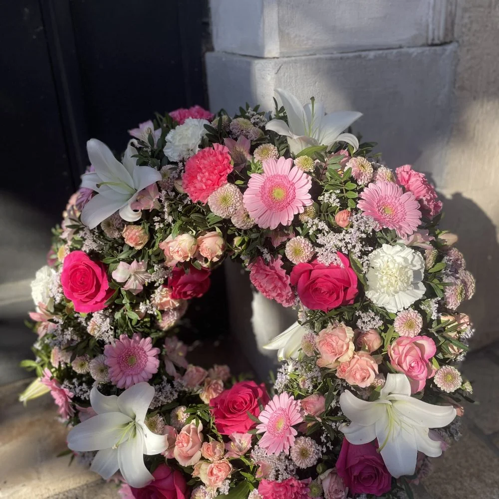 Couronne pour dèces, par La Rose d'Or, fleuriste à Ollioules