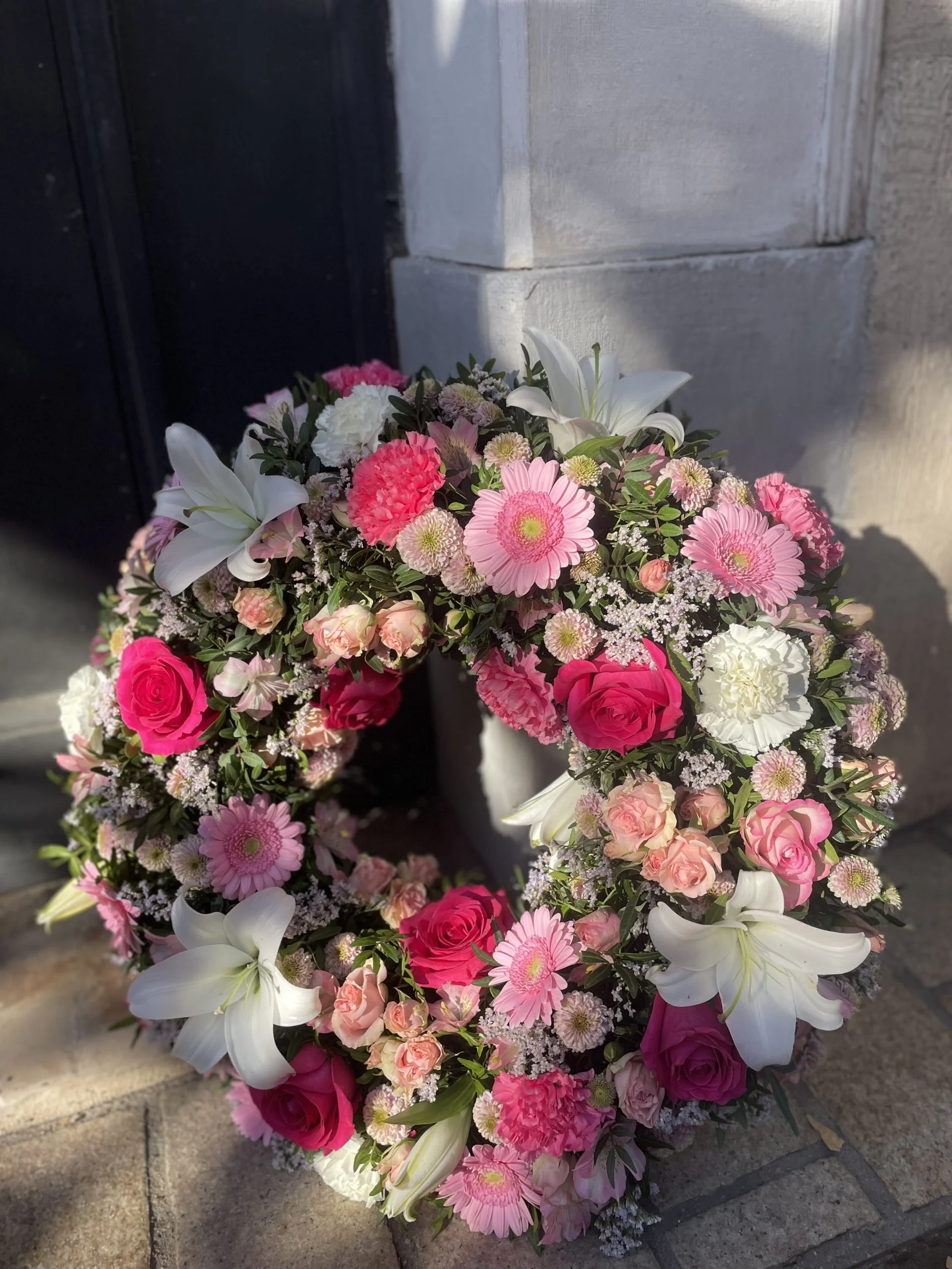 Couronne pour dèces, par La Rose d'Or, fleuriste à Ollioules