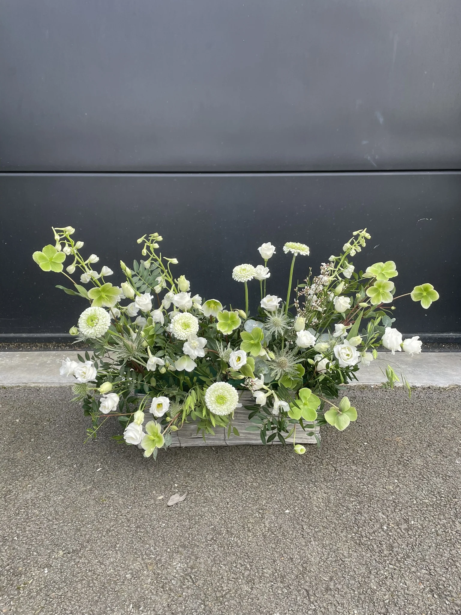 Composition deuil, par Les Imparfaites, fleuriste à Cesson-Sévigné