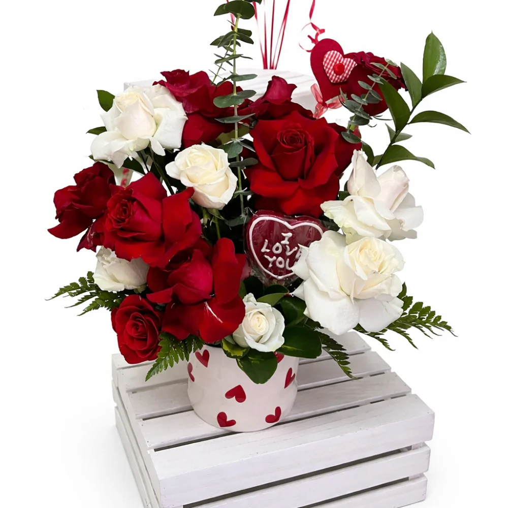 COMPOSITION AMOUR, par Passion Florale by Lili-fleurs, fleuriste à Le Moule
