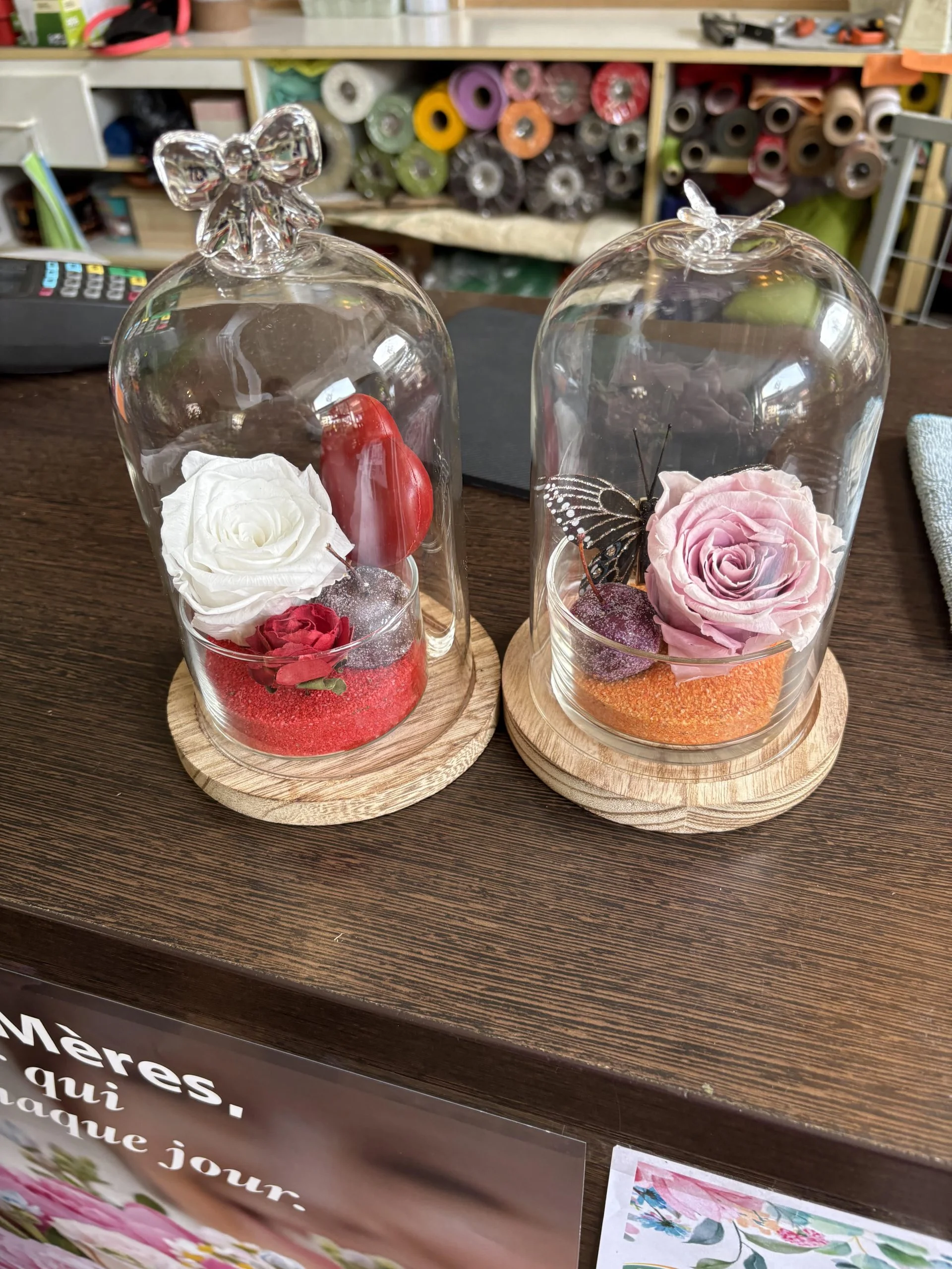 Rose éternelle sous cloche, par Coeur de Fleur, fleuriste à Gembloux