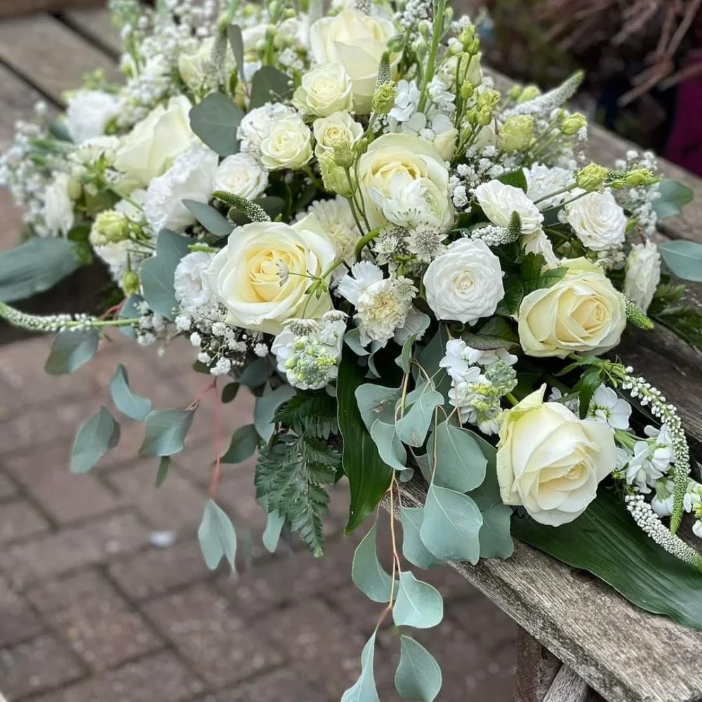 Gerbe de Deuil, par Art Alia, fleuriste à Saint-Yrieix-sur-Charente