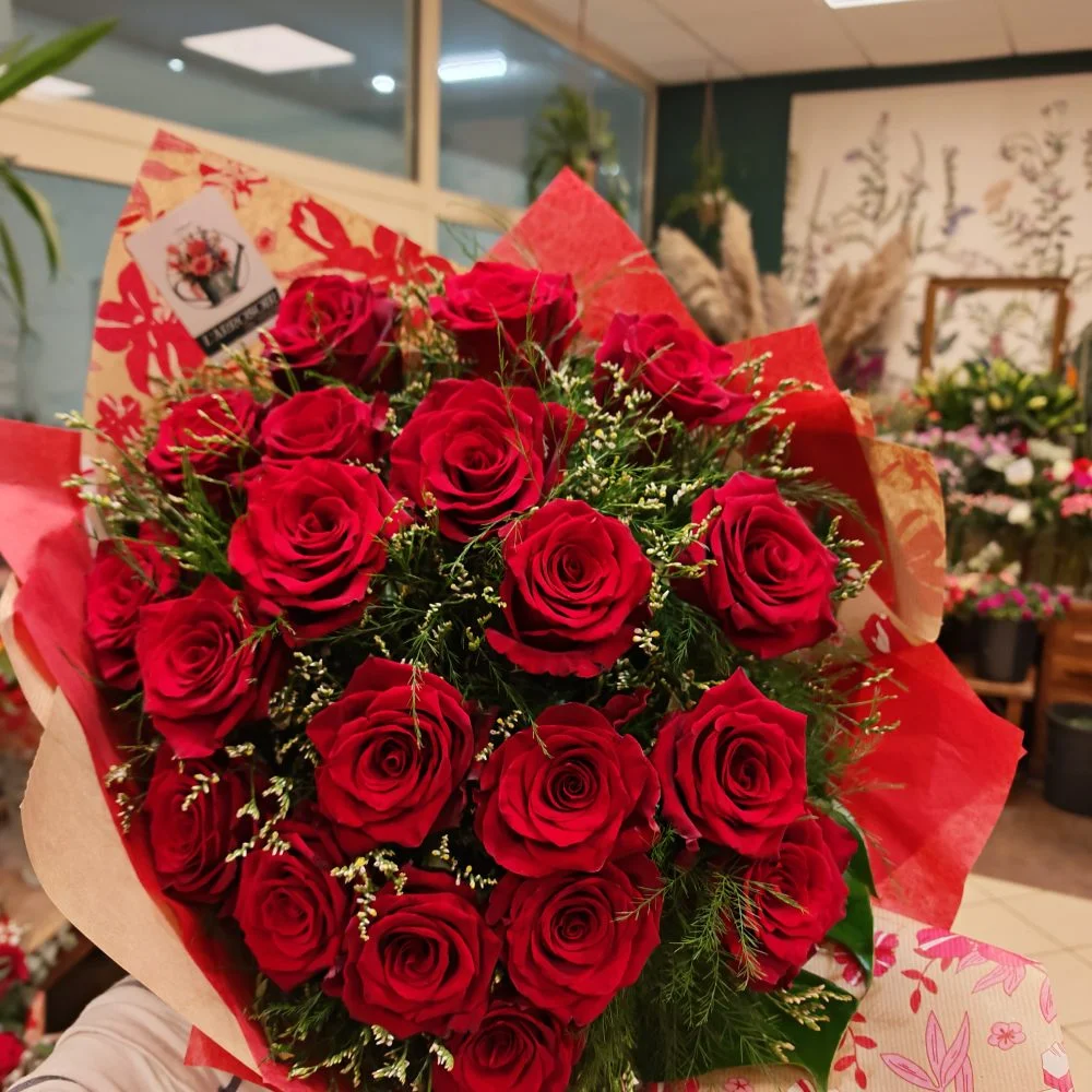 Bouquet de Roses rouges, par L'arrosoir de Marie, fleuriste à Fontaine-la-Guyon