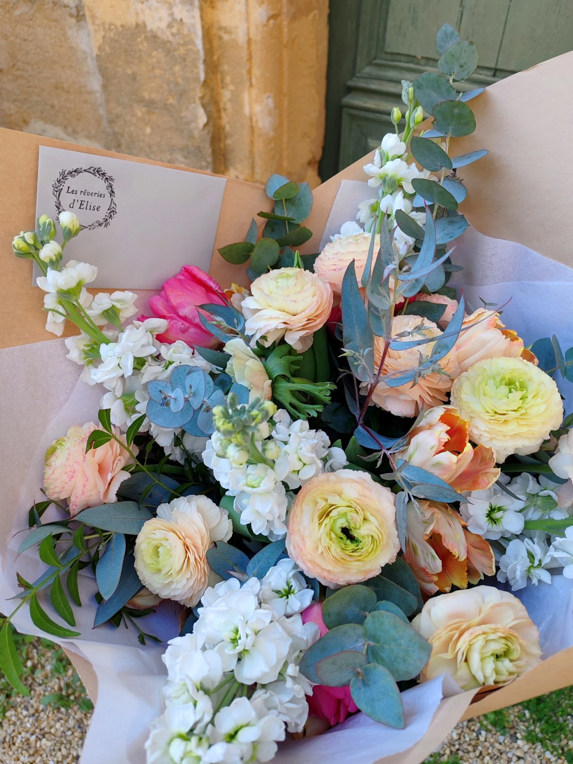 Bouquet de Deuil, par Les Rêveries d'Elise - Studio floral, fleuriste à Aix-en-Provence