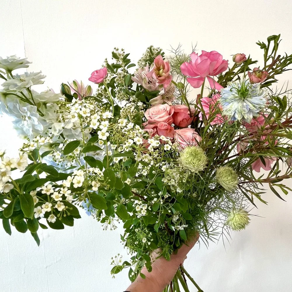 Bouquet Amitié, par Pop Flower, fleuriste à Saint-Germain-en-Laye
