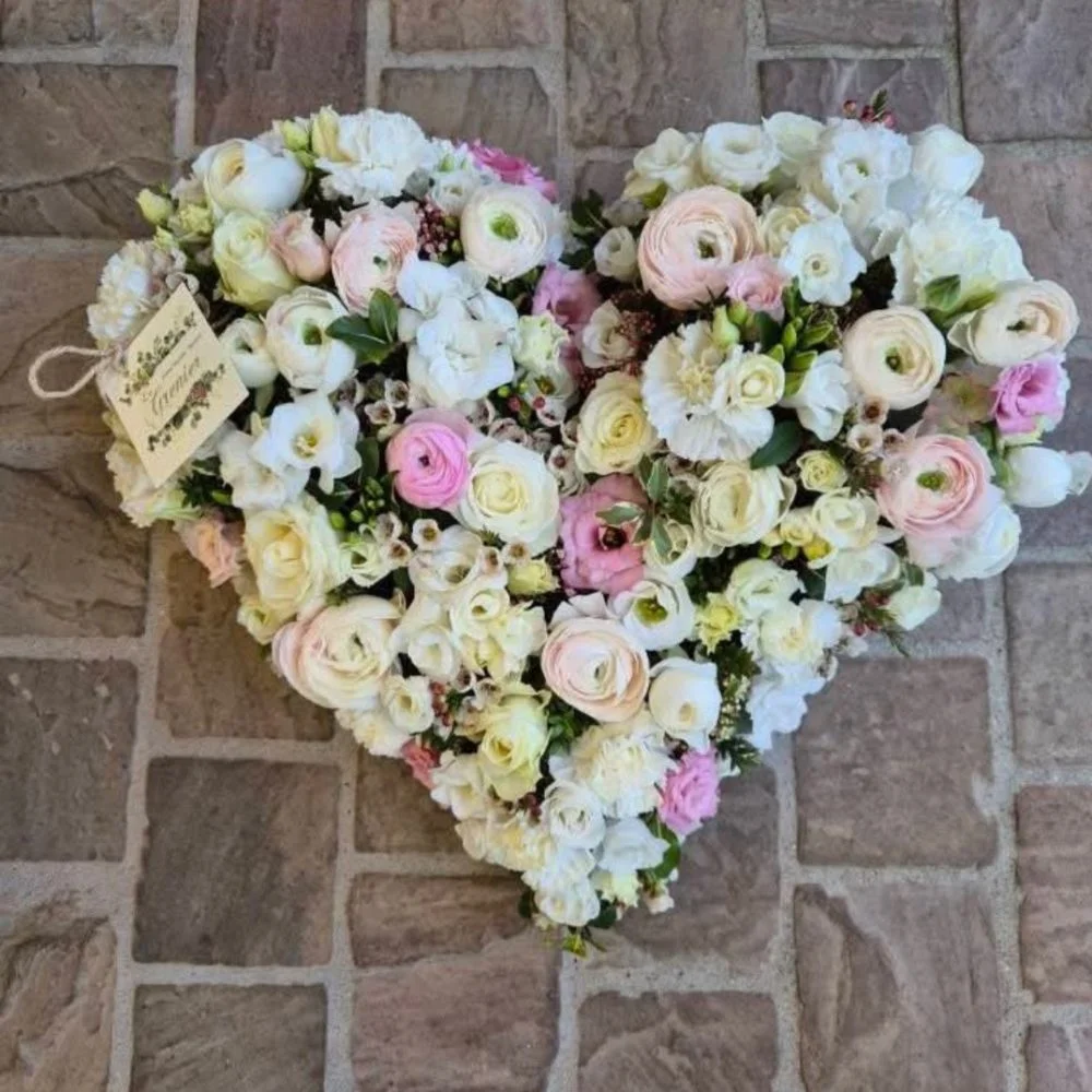 Cœur, par Le Grenier Fleuriste, fleuriste à Rouillon