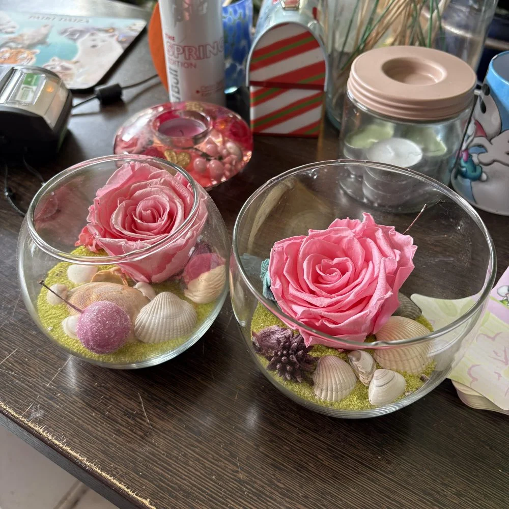 rose éternelle pot bulle, par Coeur de Fleur, fleuriste à Gembloux