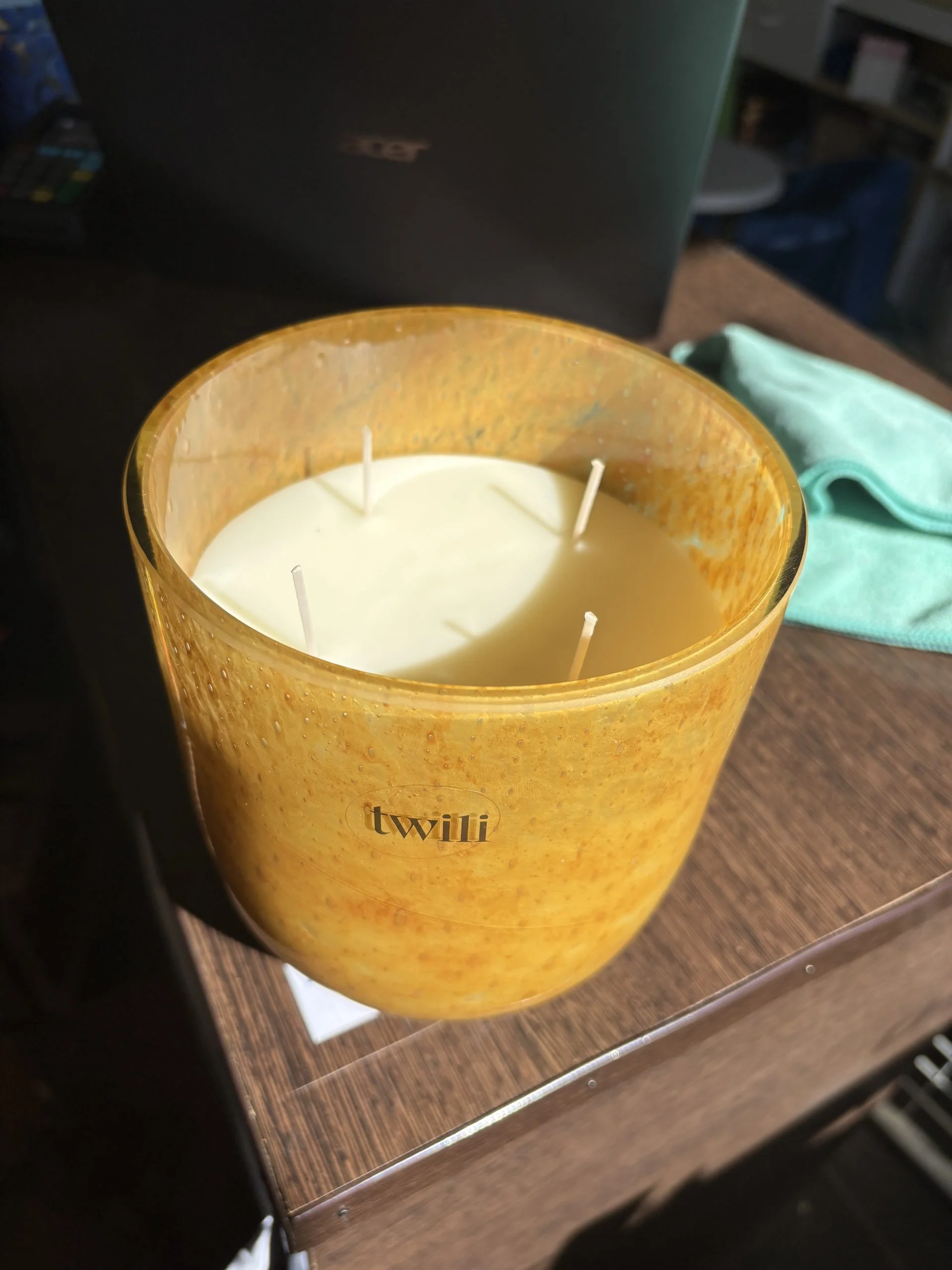 bougie twili 900 gramme, 18 cm de haut, par Coeur de Fleur, fleuriste à Gembloux