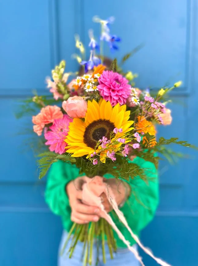 Bouquet coloré, par Atelier fleuri, fleuriste à Besançon