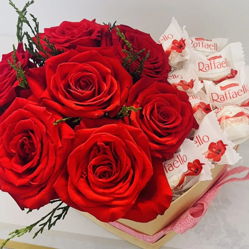 Composition avec RAFFAELLO, par Passion Florale by Lili-fleurs, fleuriste à Le Moule