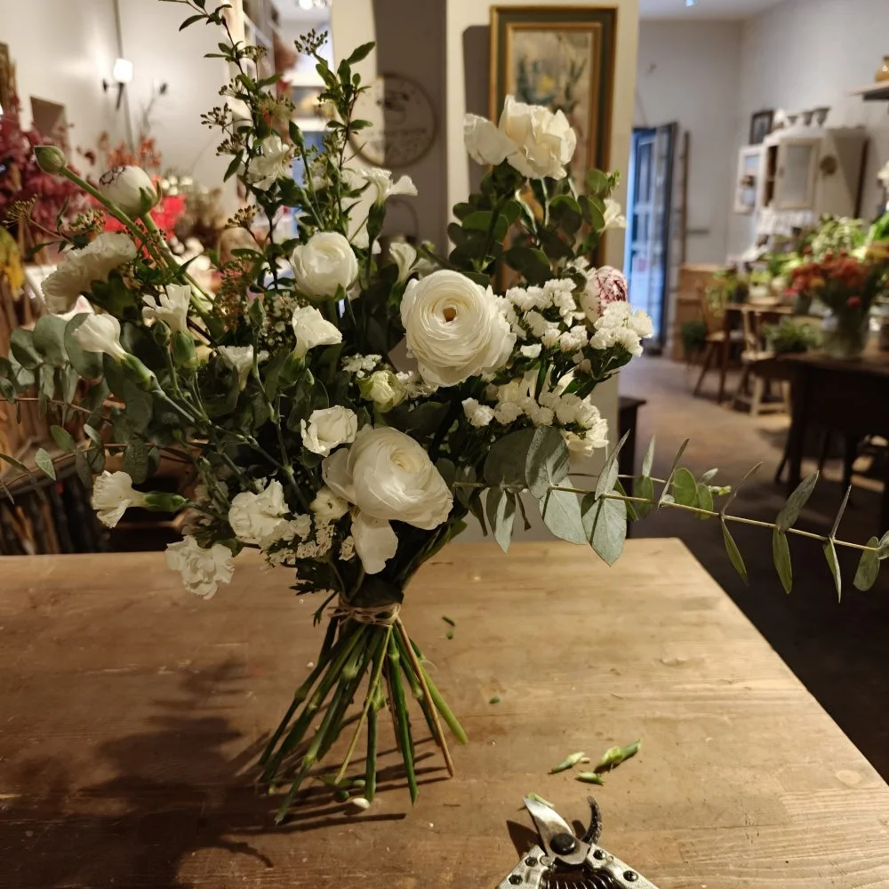 Bouquet Blanc & Vert, par La Belle Saison, fleuriste à Toulouse