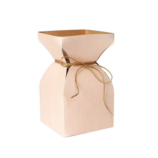 Vase avec réserve d&rsquo;eau, par Les Rêveries d'Elise - Studio floral, fleuriste à Aix-en-Provence